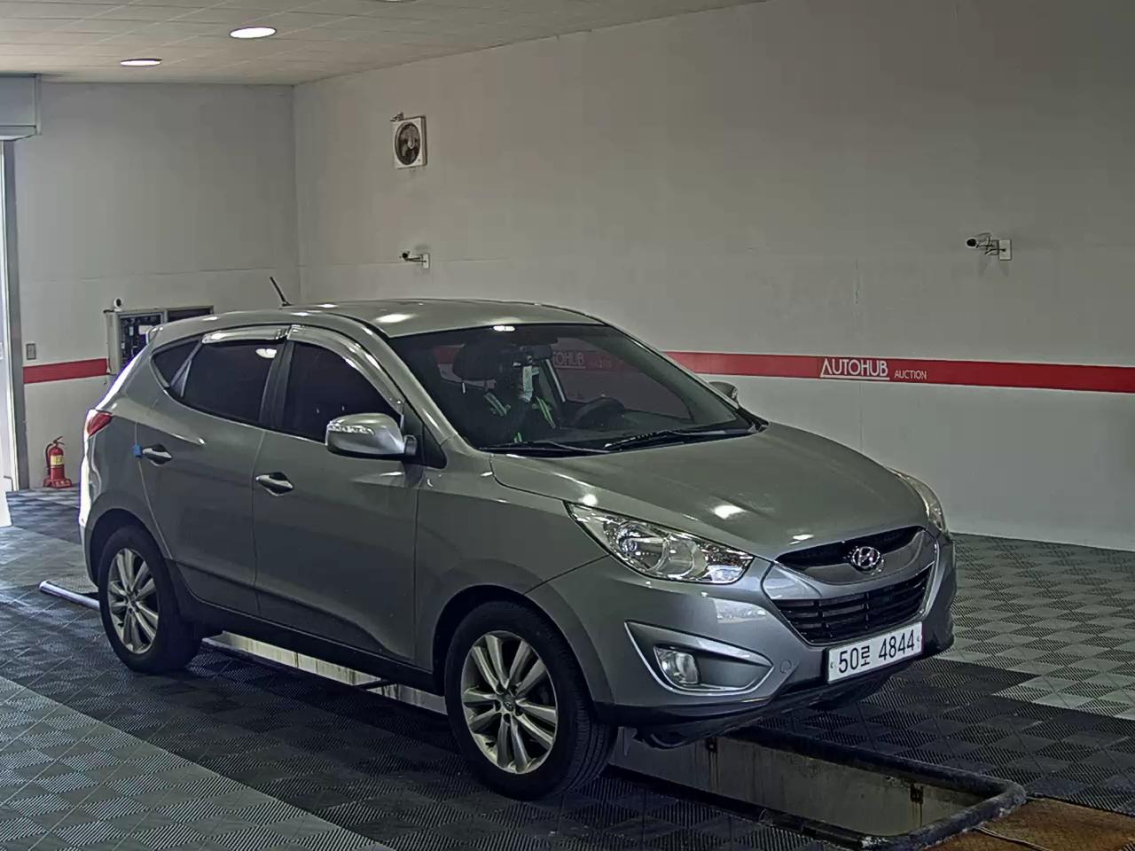 2010 - hyundai tucson