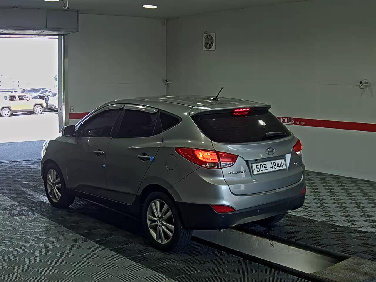 2010 - hyundai tucson