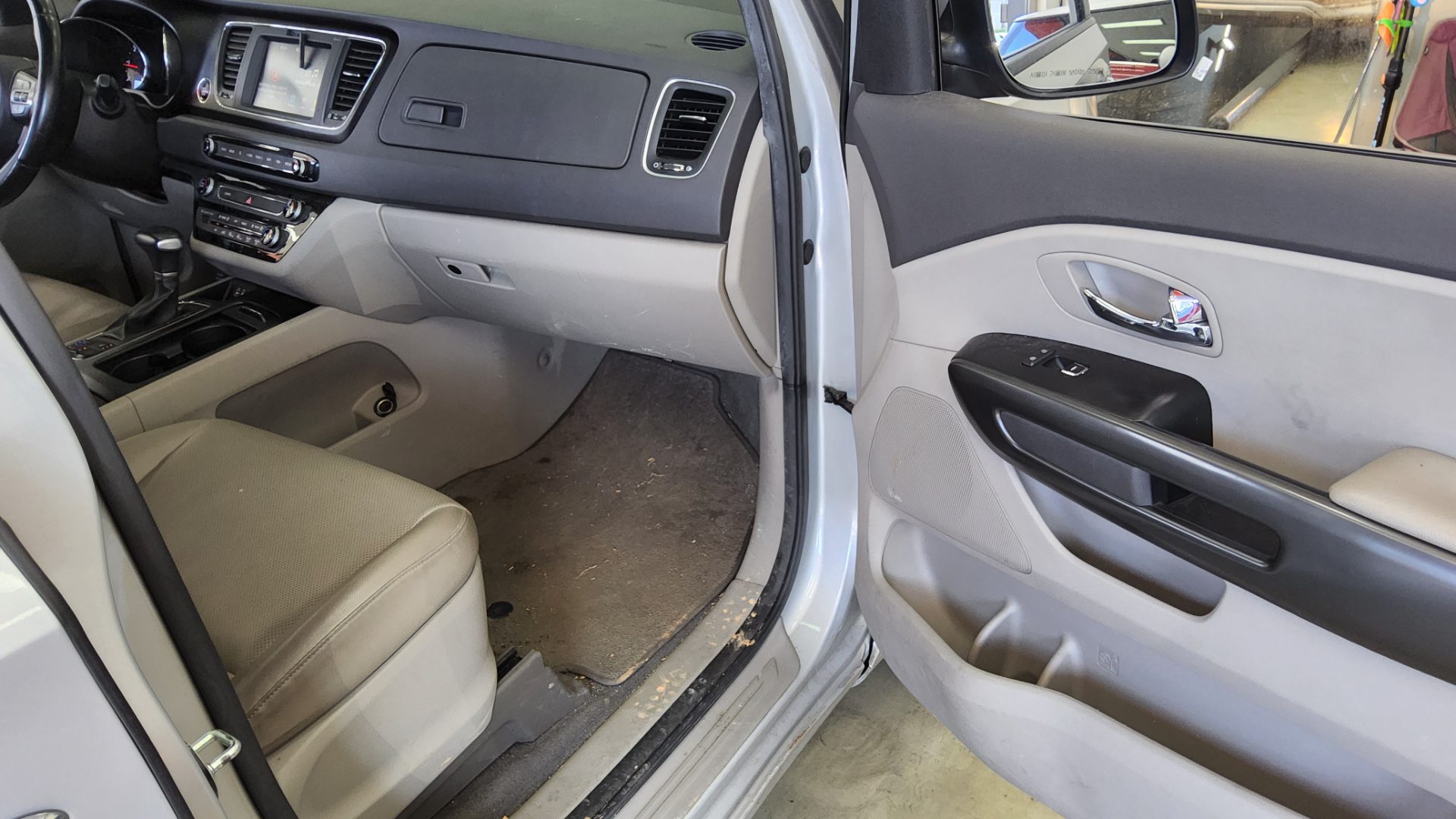 2018 - kia carnival