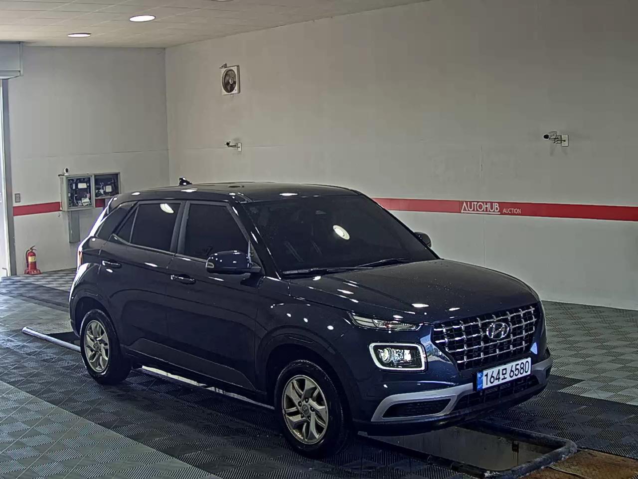 2025 - hyundai venue