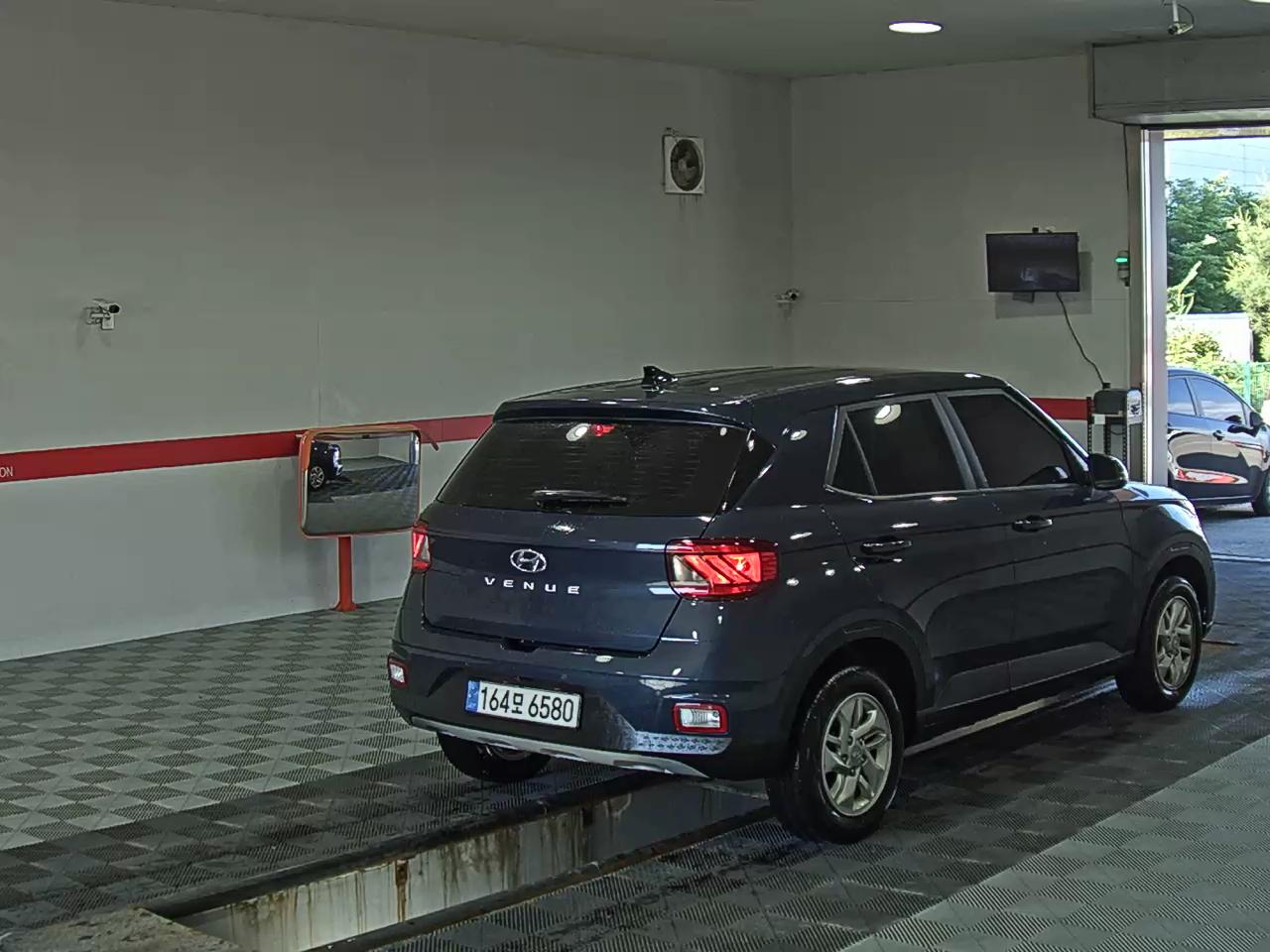 2025 - hyundai venue