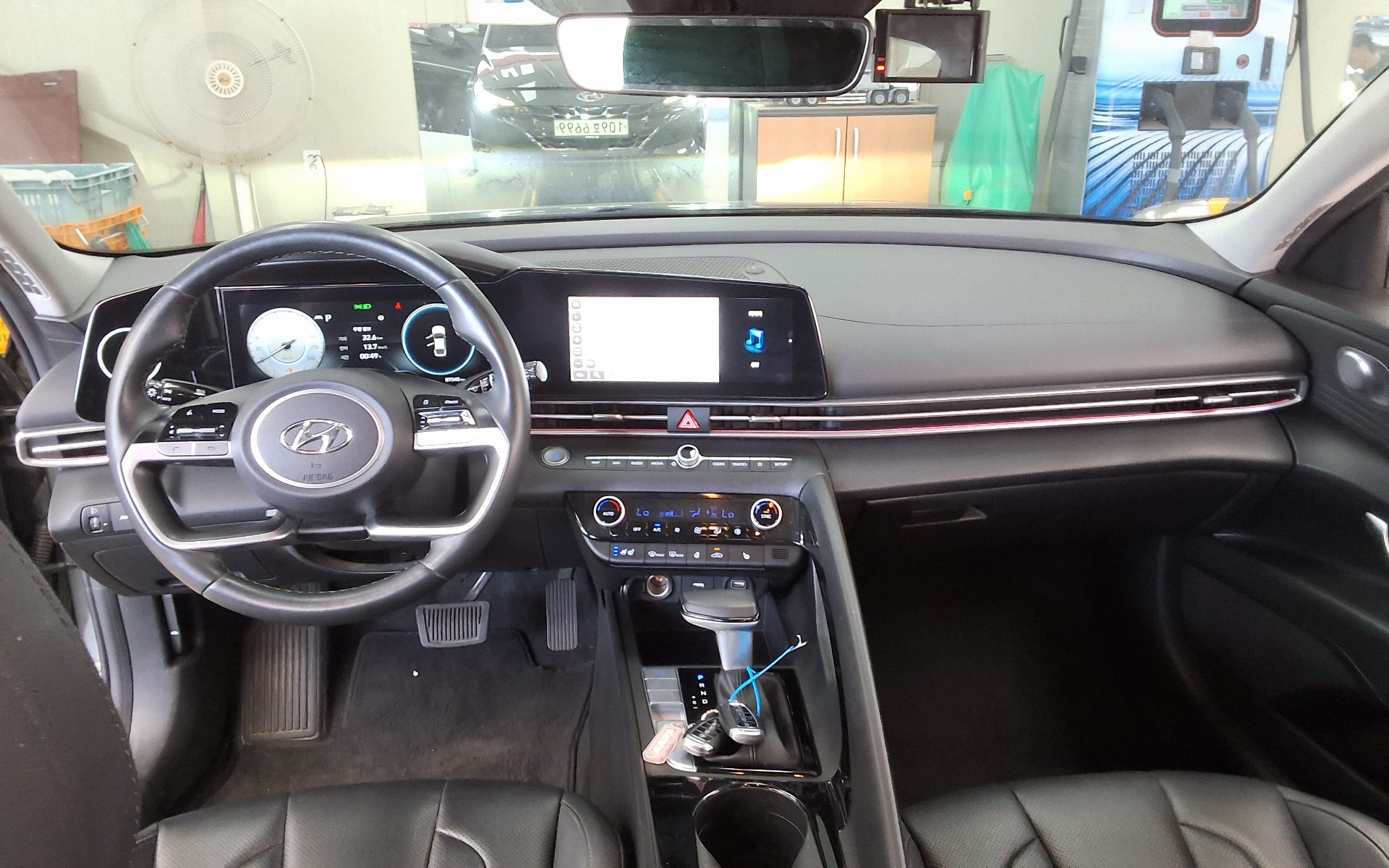 2021 - hyundai avante