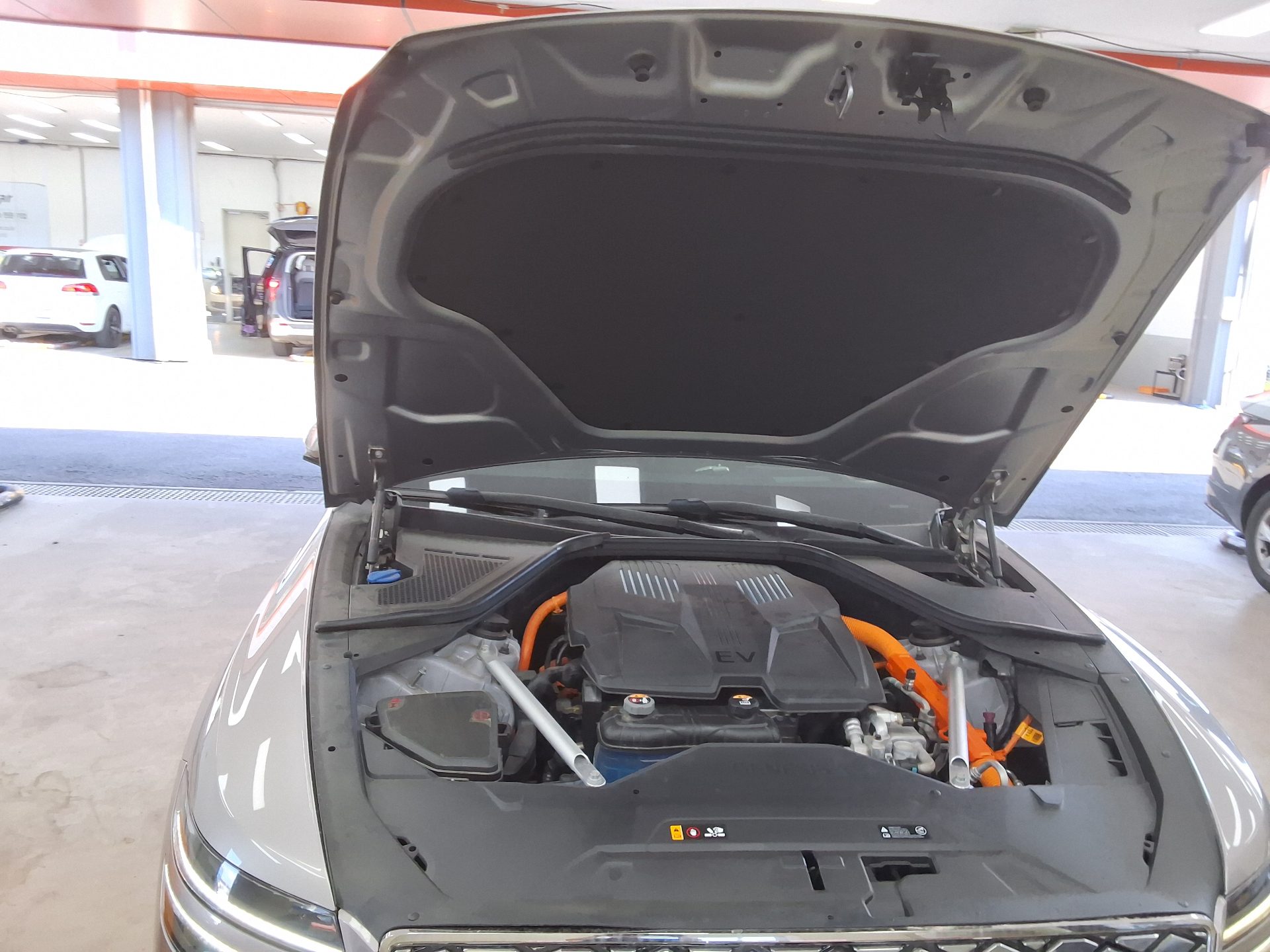 2025 - genesis eg80