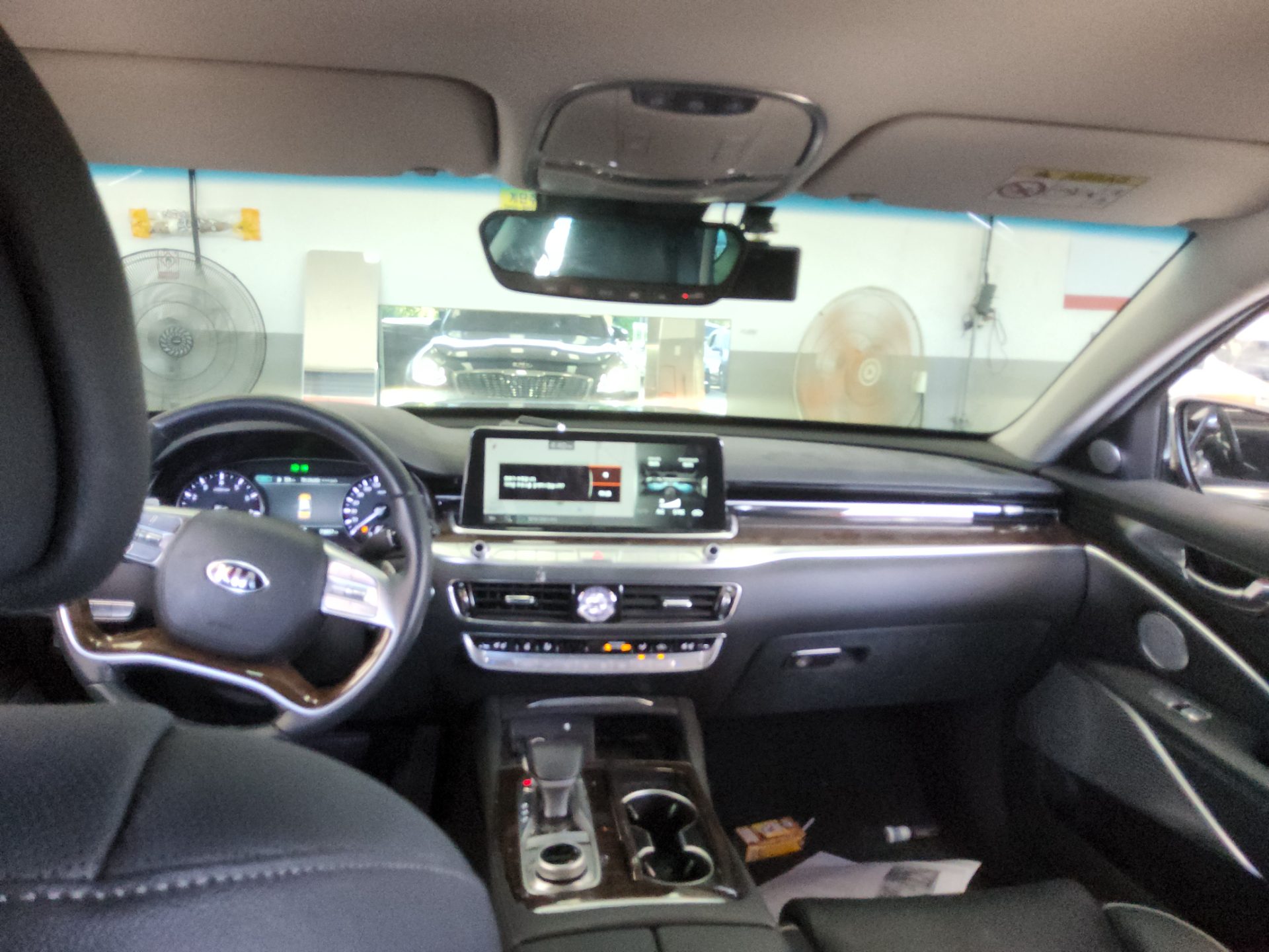 2021 - kia k9