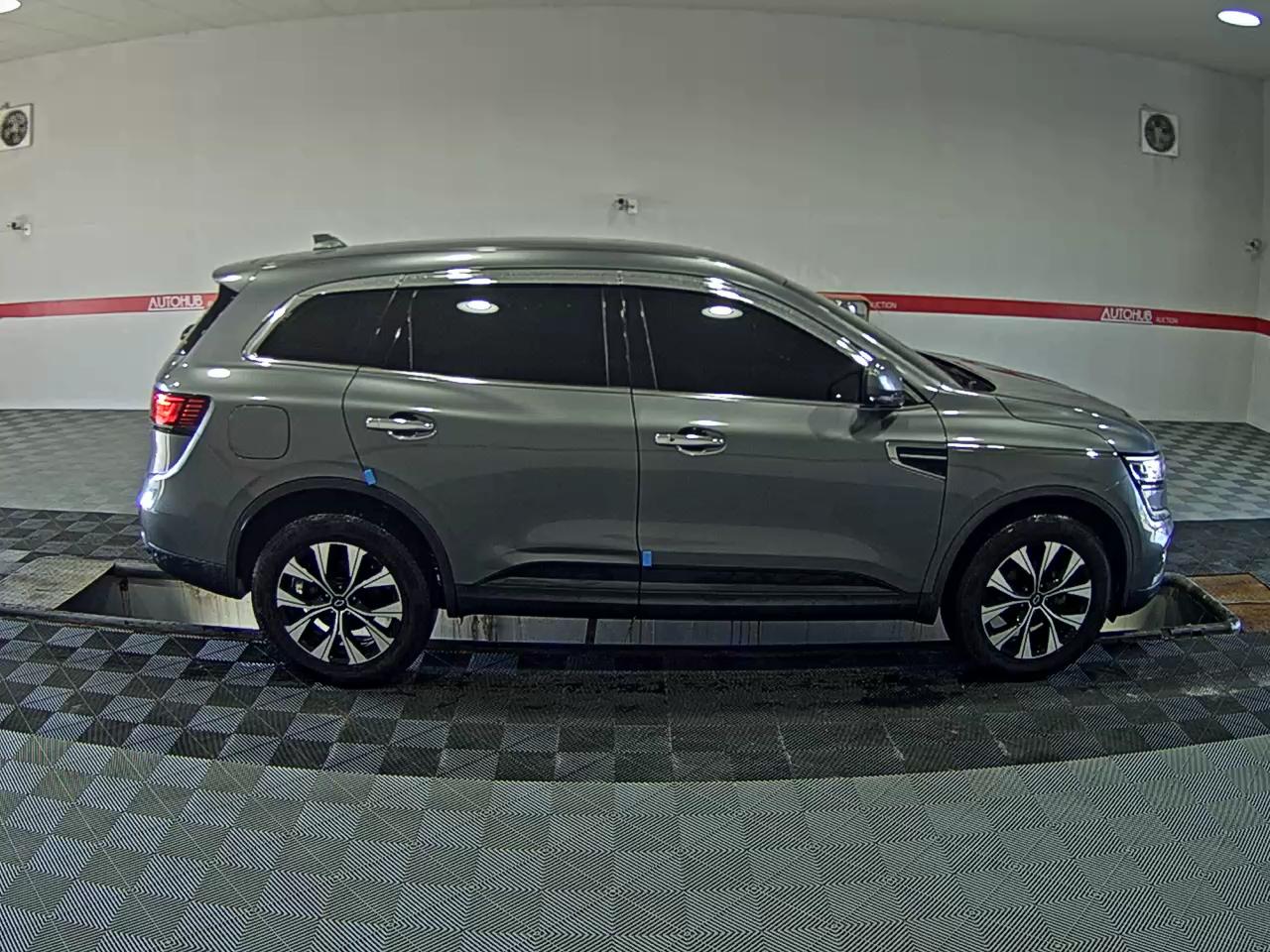 2021 - renault qm6
