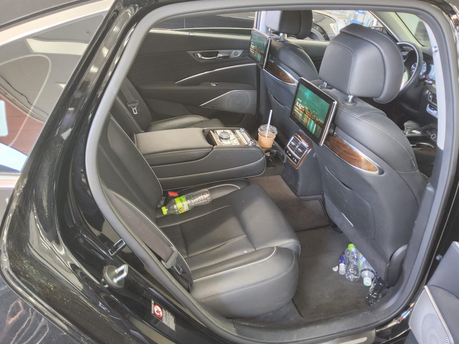 2021 - kia k9