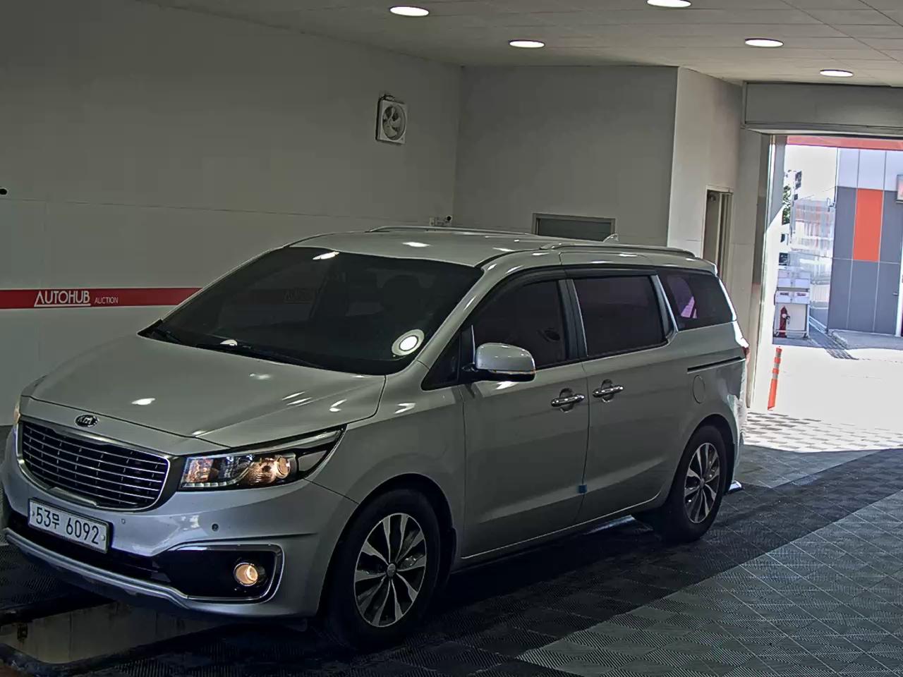 2018 - kia carnival