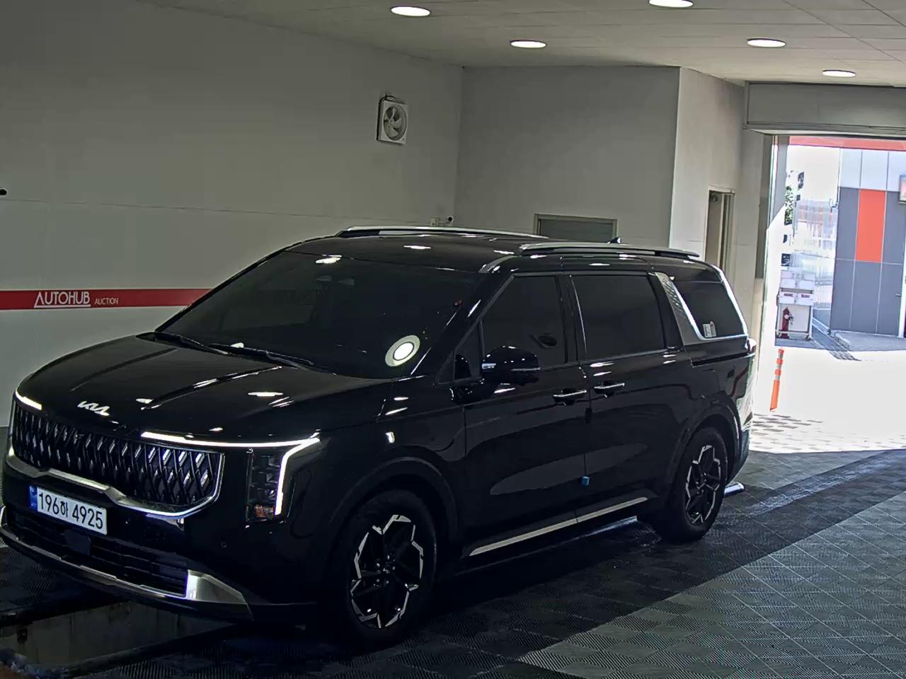 KIA CARNIVAL (KA4)