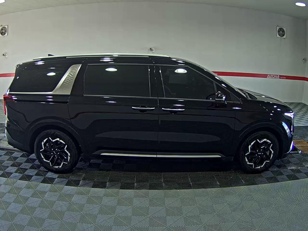2025 - kia carnival
