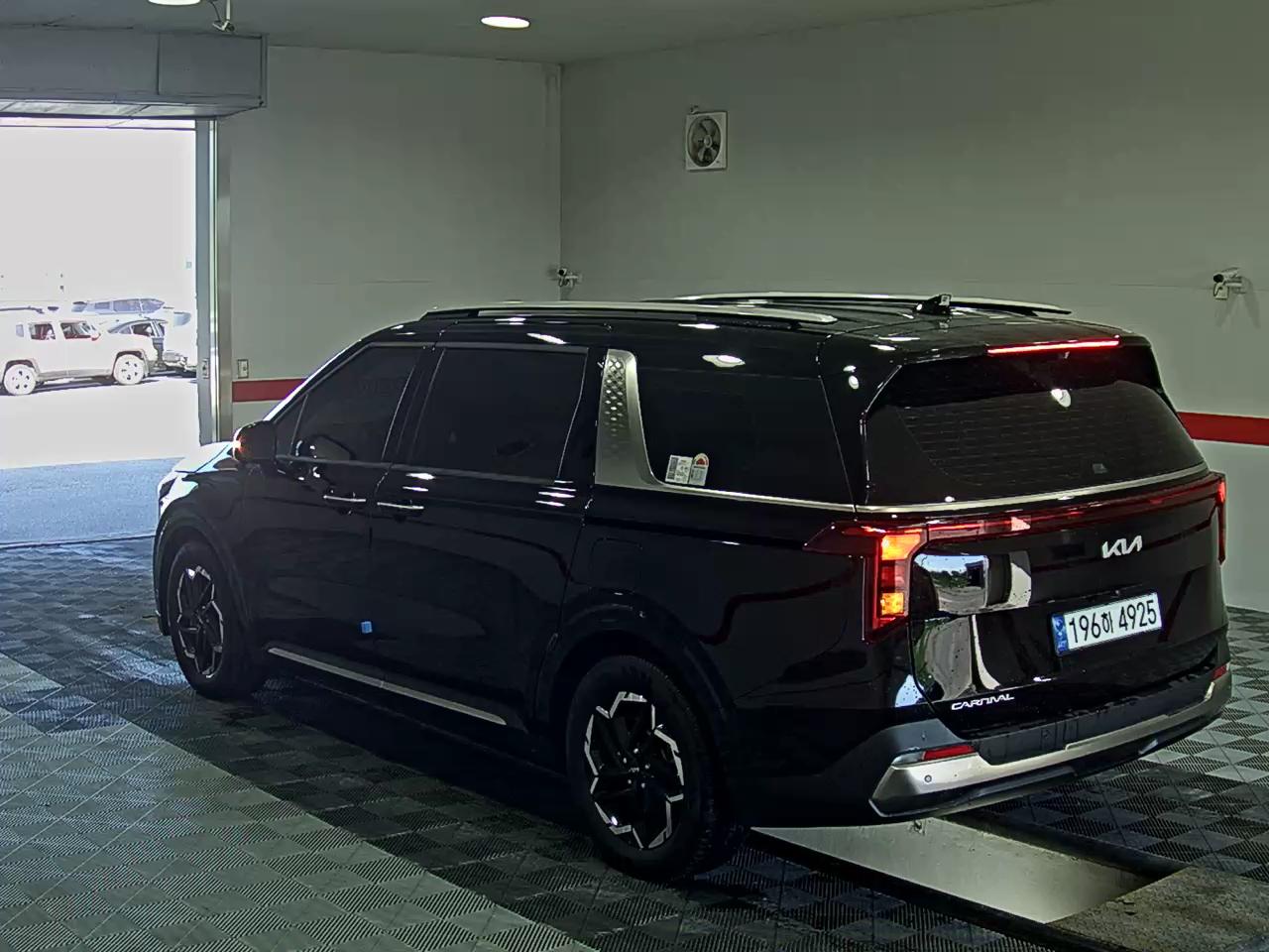 2025 - kia carnival