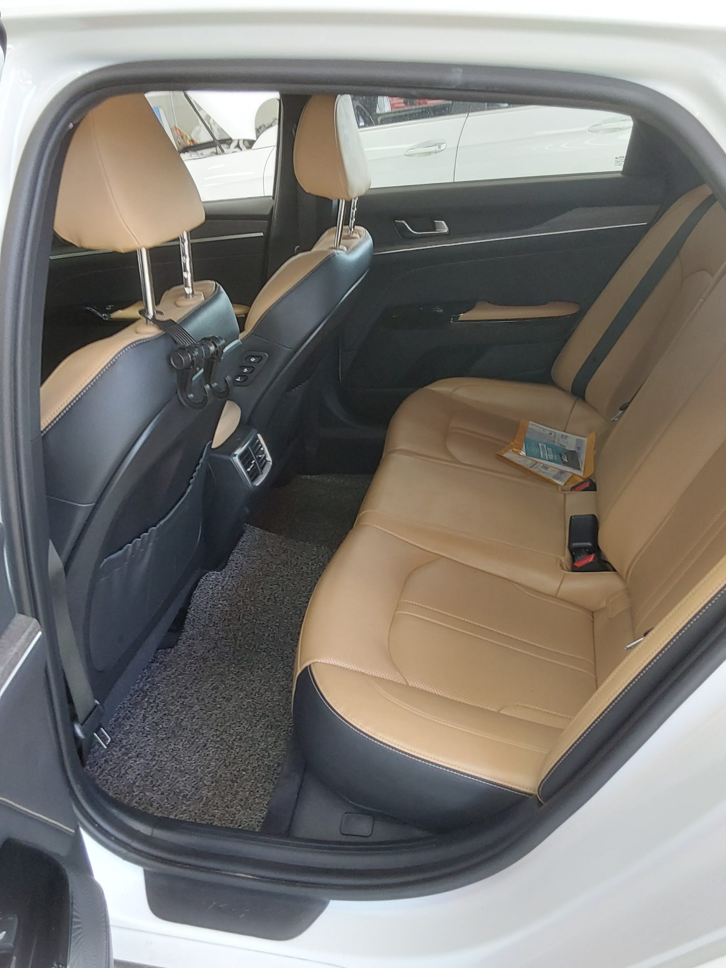 2021 - kia k5