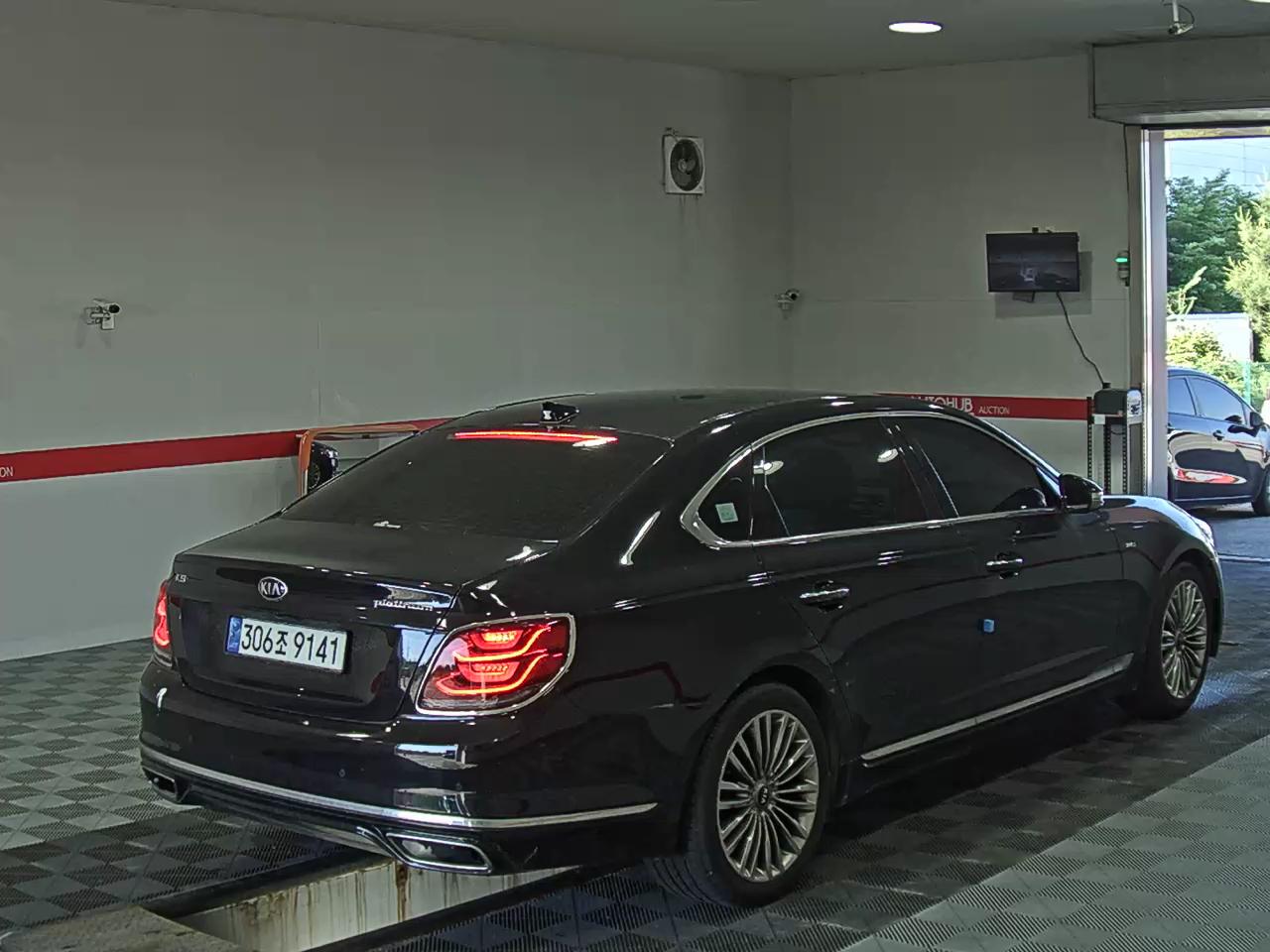 2021 - kia k9
