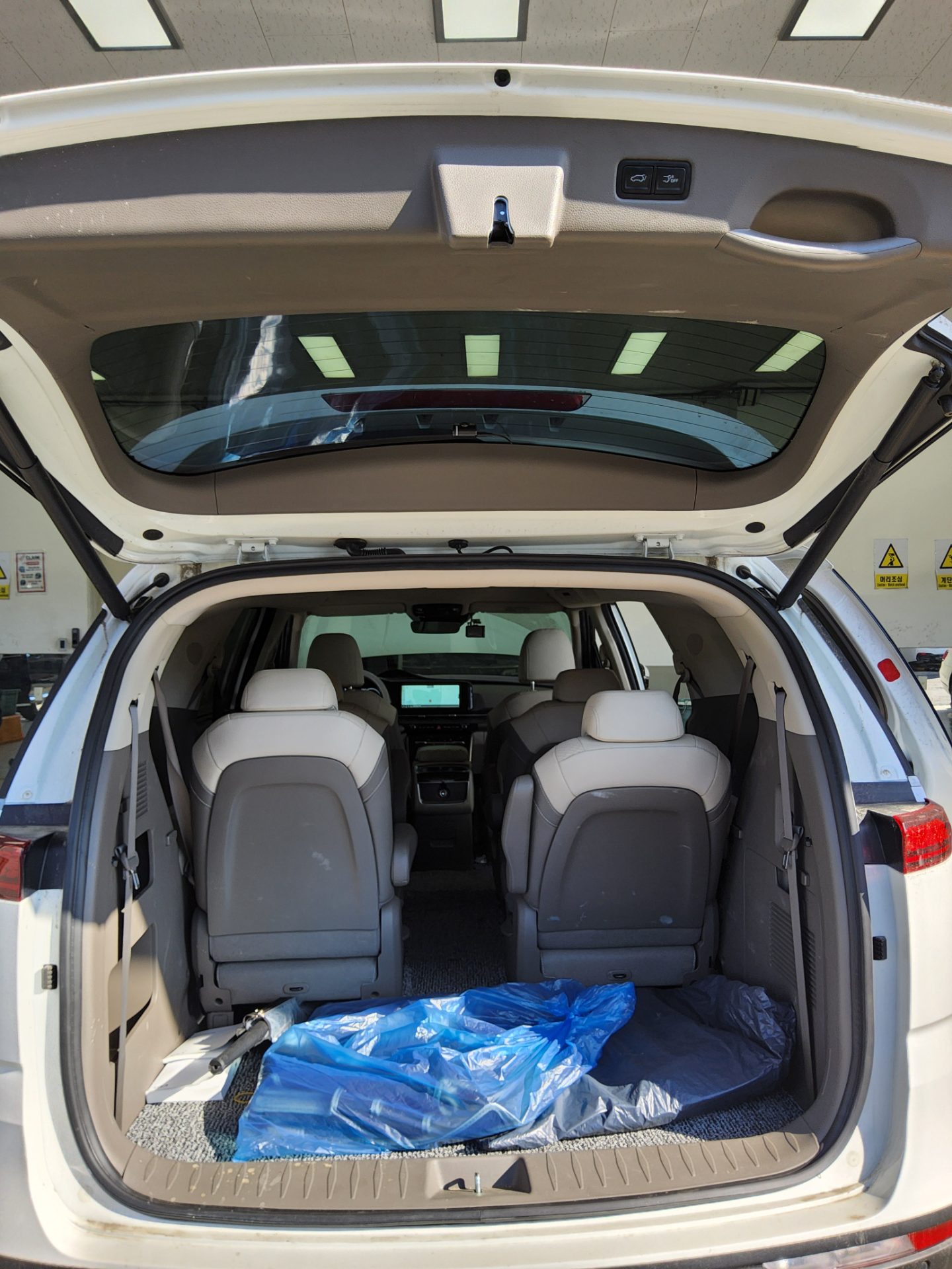2023 - kia carnival
