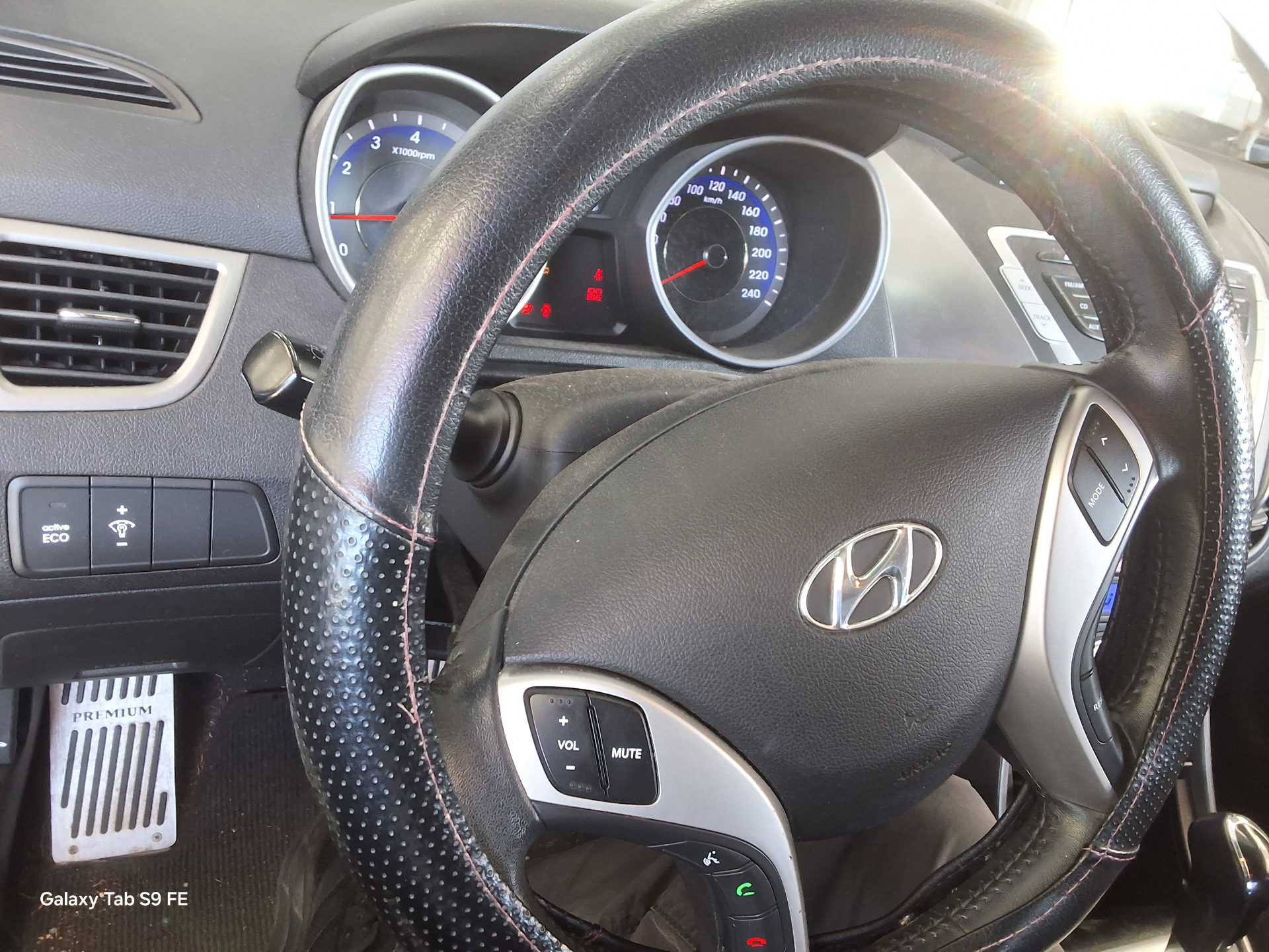 2011 - hyundai avante