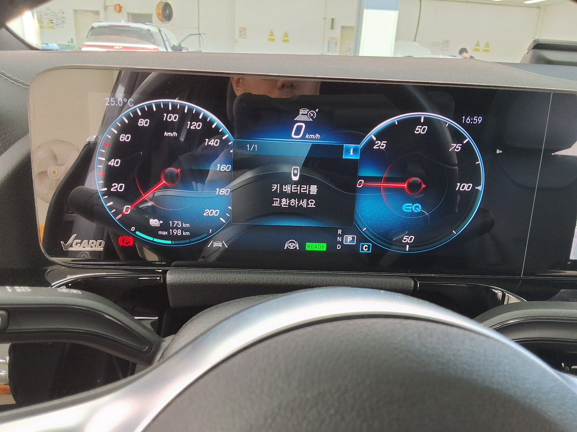 2022 - mercedes-benz eqa