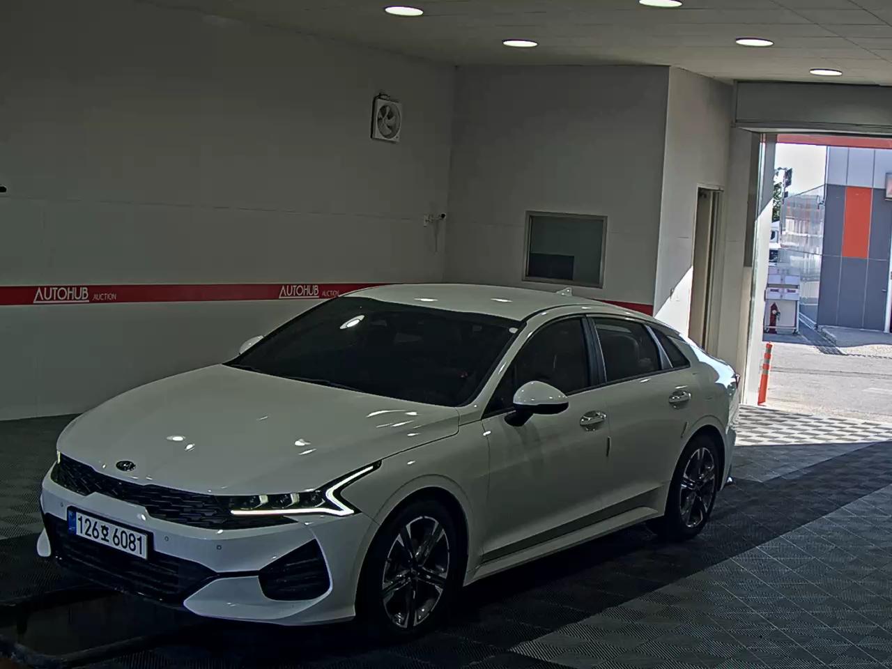 2021 - kia k5