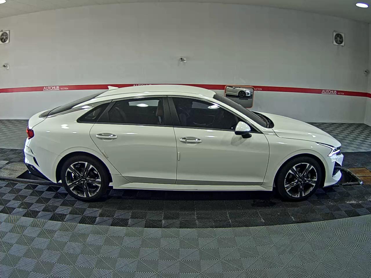2021 - kia k5