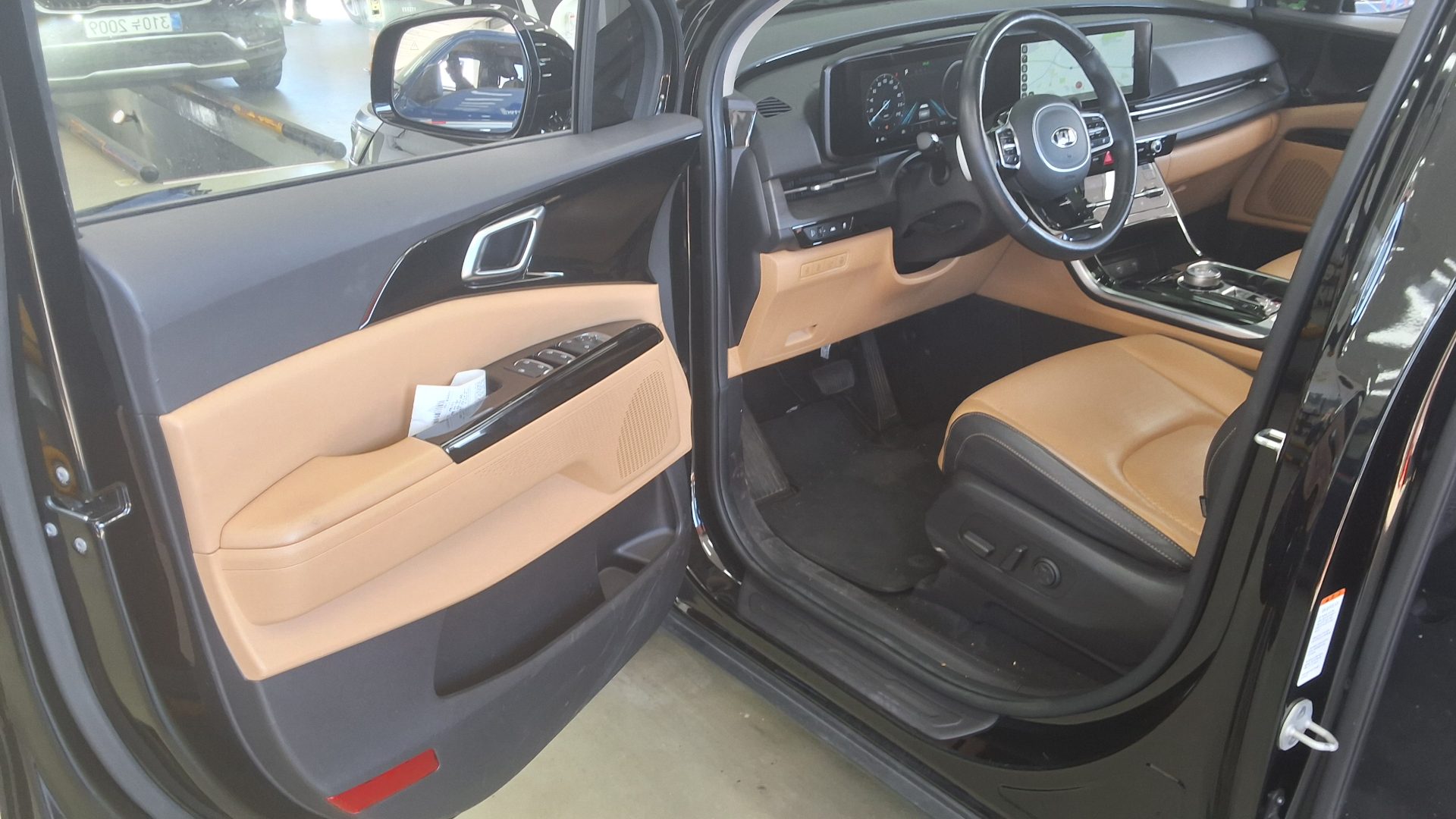 2021 - kia carnival