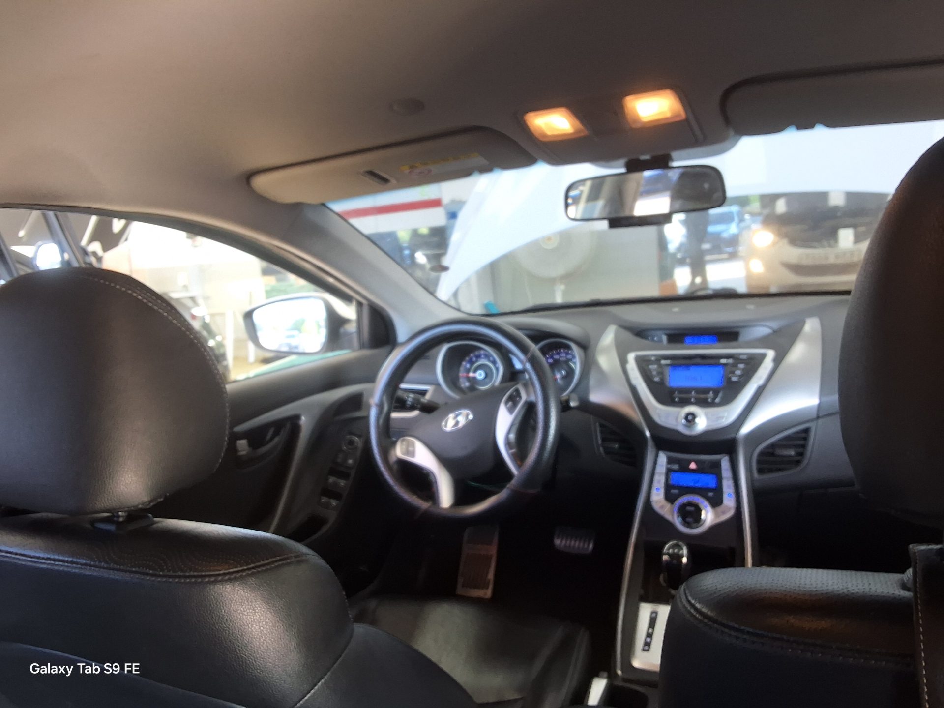 2011 - hyundai avante