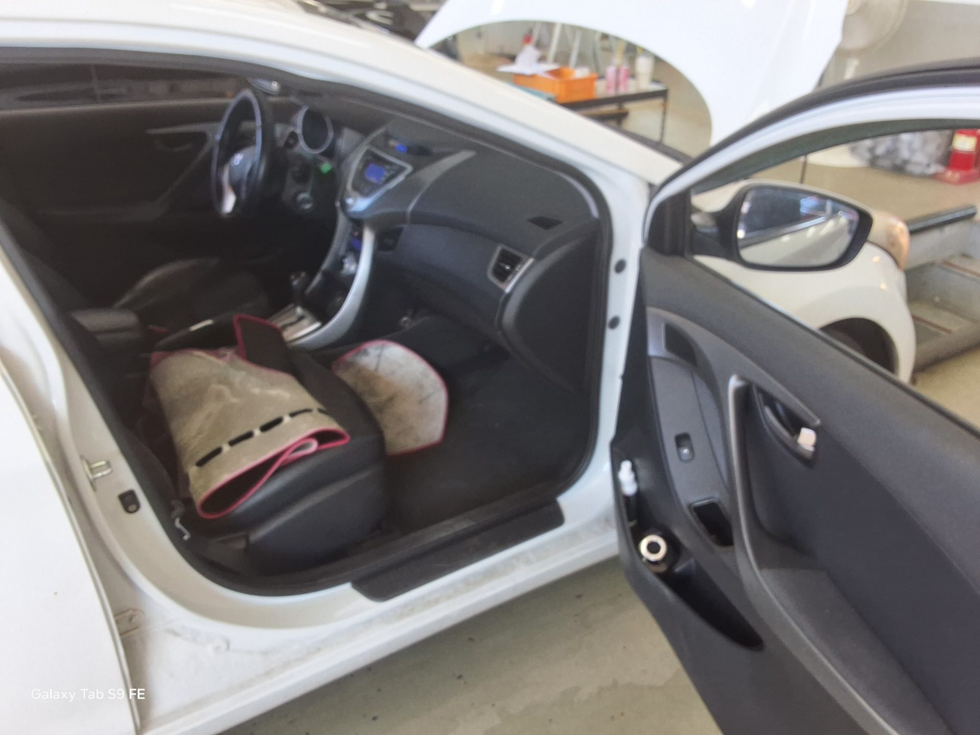 2011 - hyundai avante