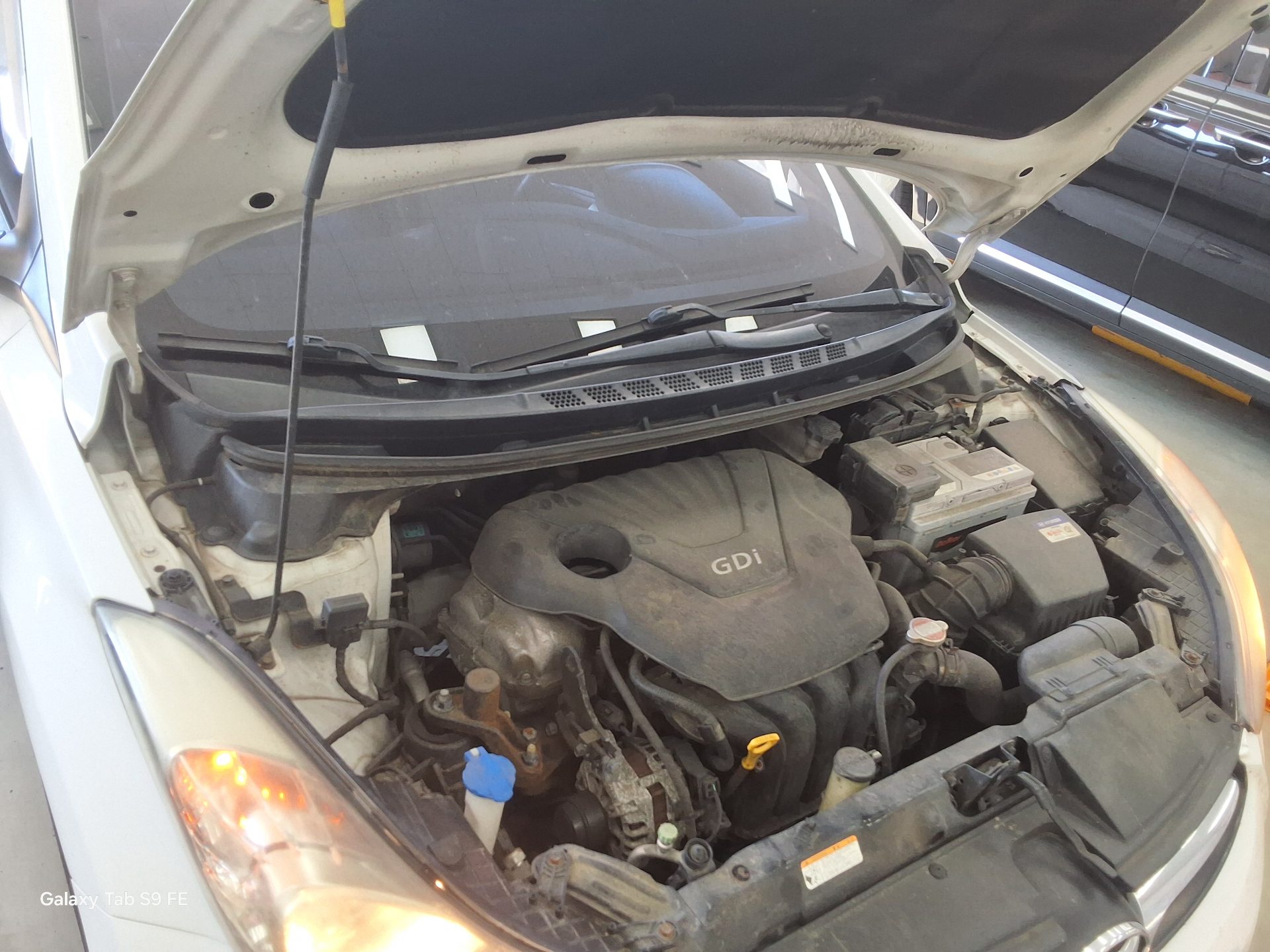 2011 - hyundai avante