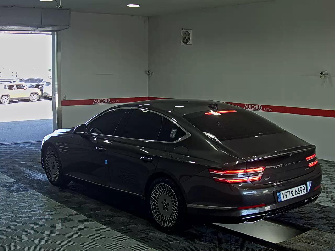 2022 - genesis g80