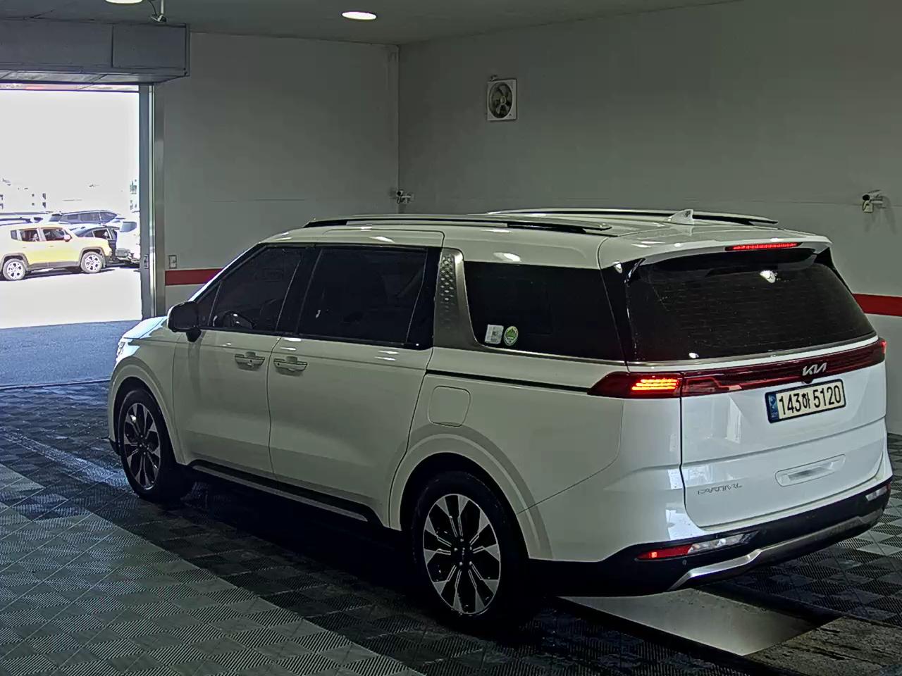 2023 - kia carnival