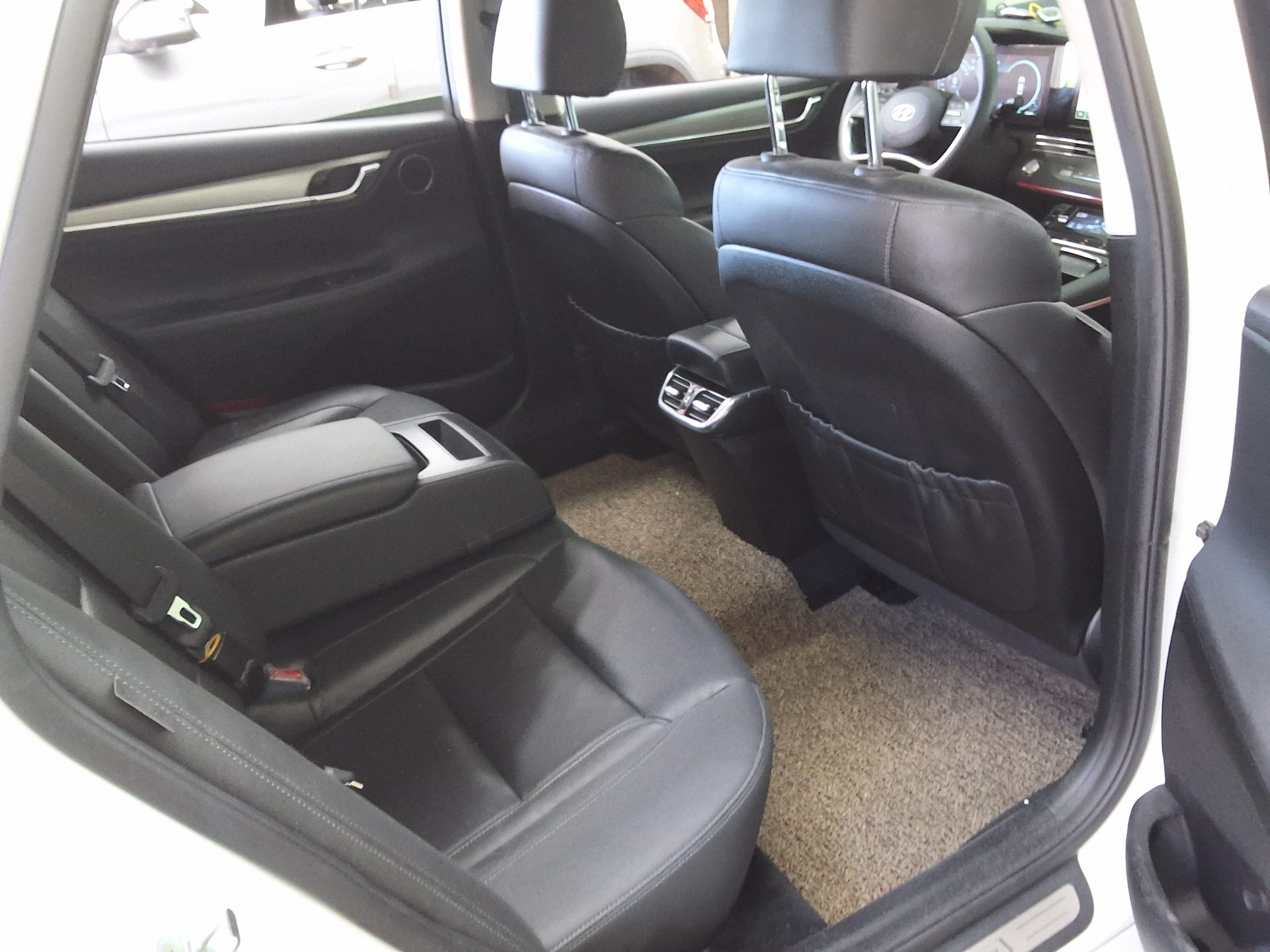 2022 - hyundai grandeur