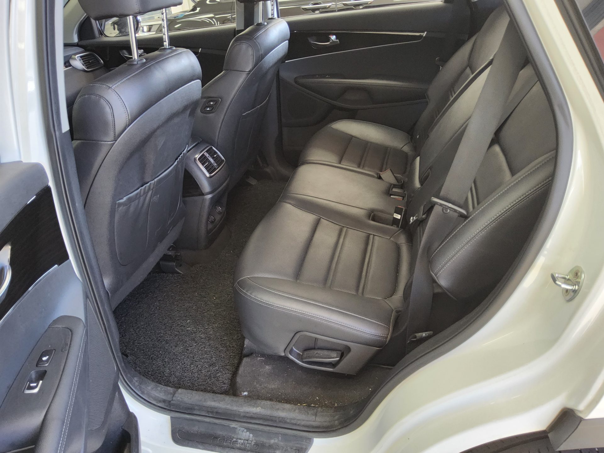 2019 - kia sorento