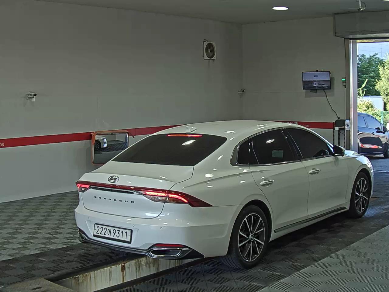 2022 - hyundai grandeur
