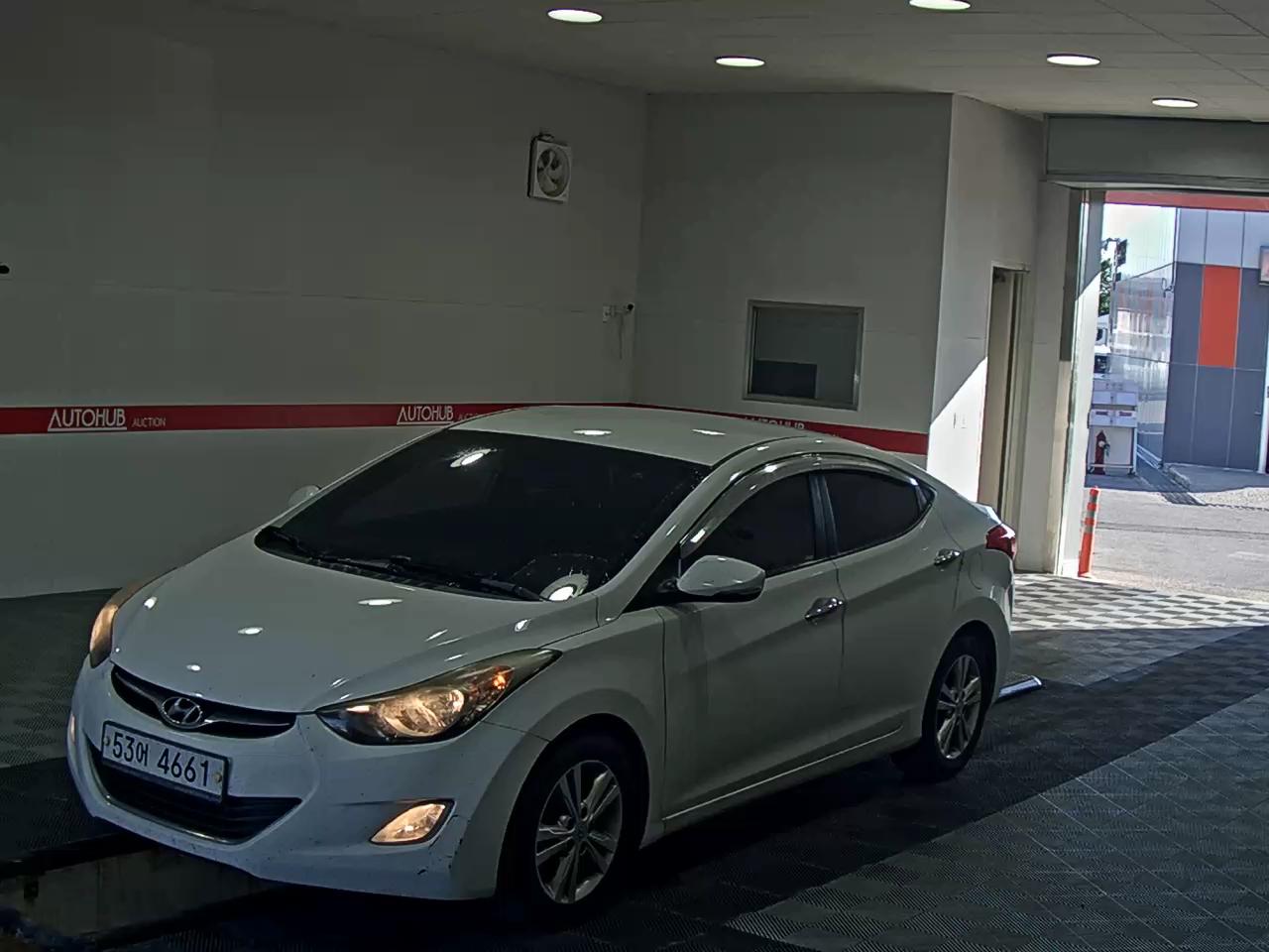 2011 - hyundai avante