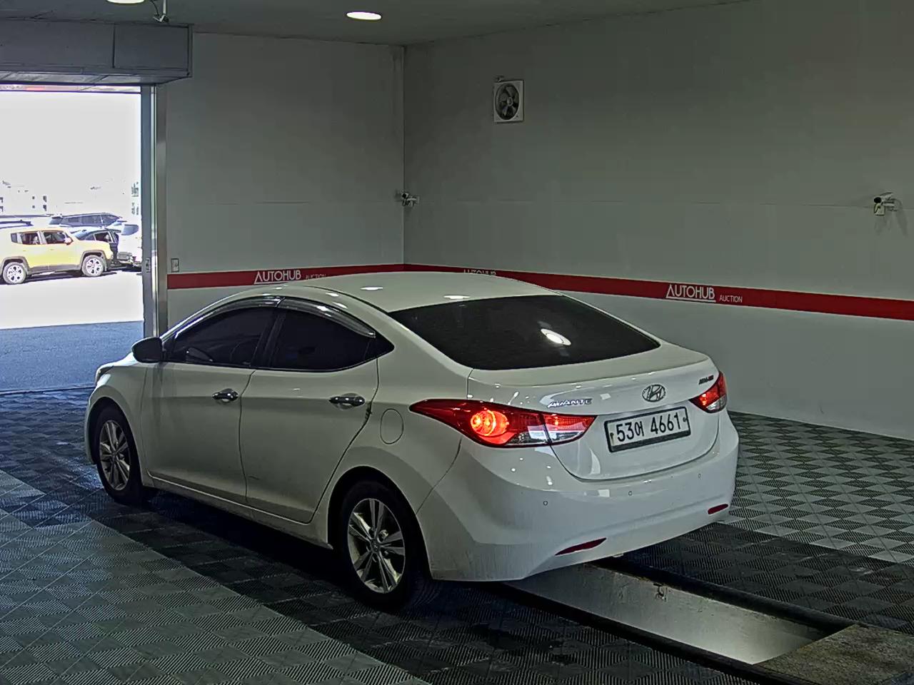 2011 - hyundai avante