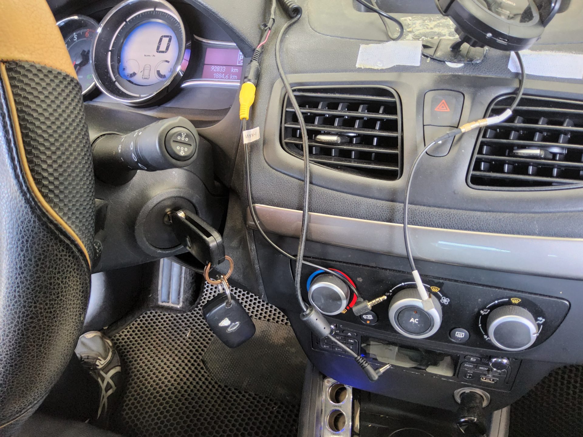2013 - renault sm3