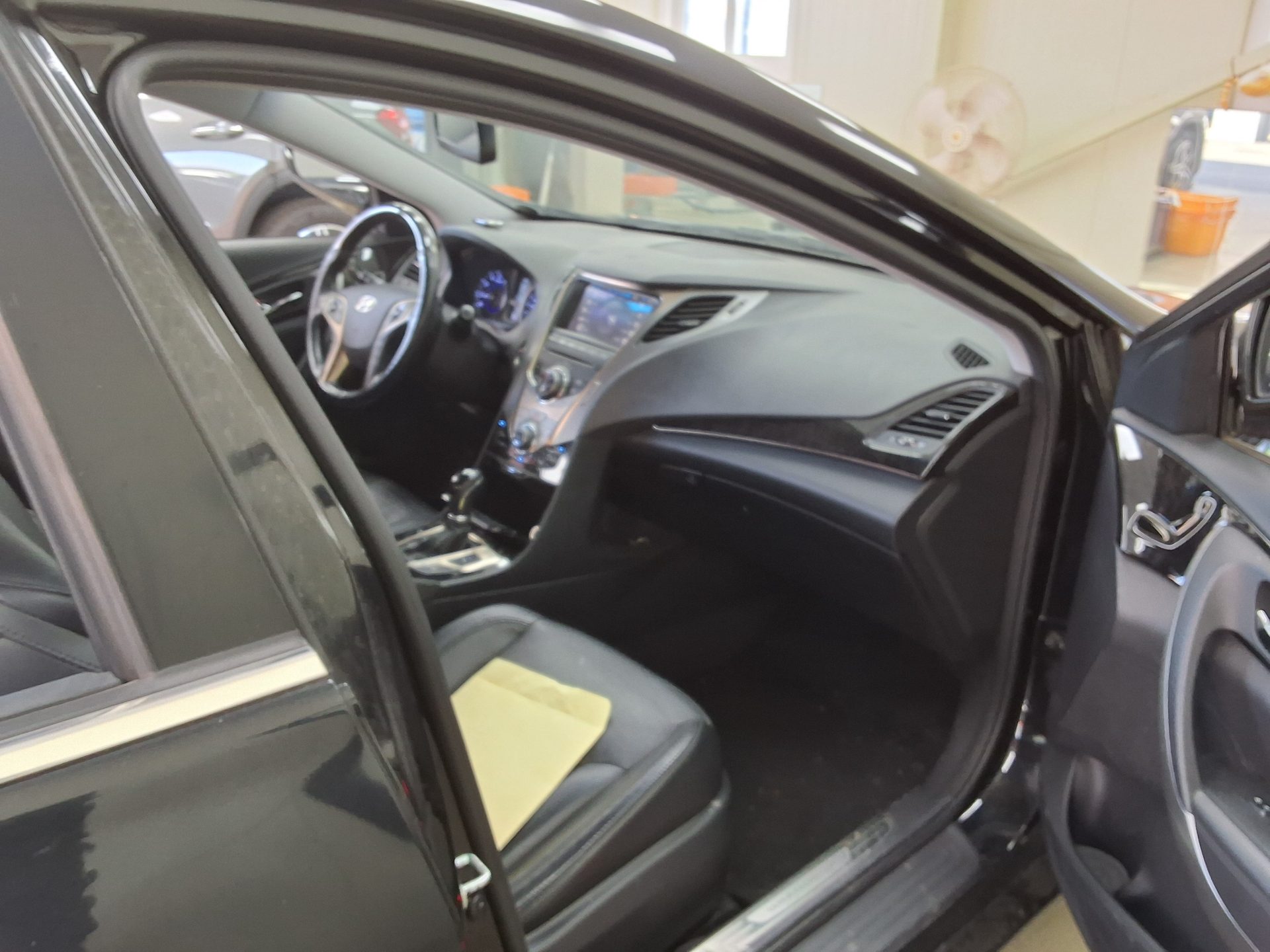 2012 - hyundai grandeur