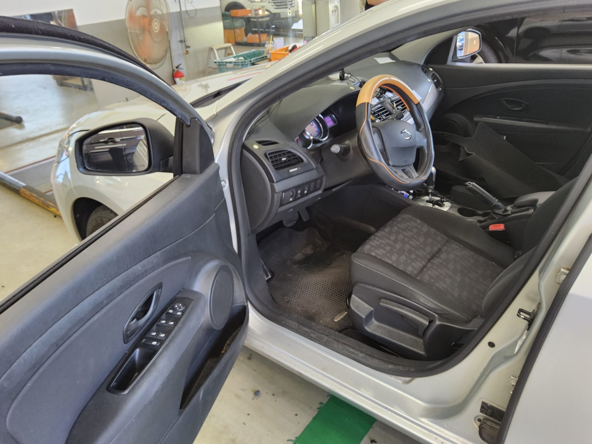 2013 - renault sm3
