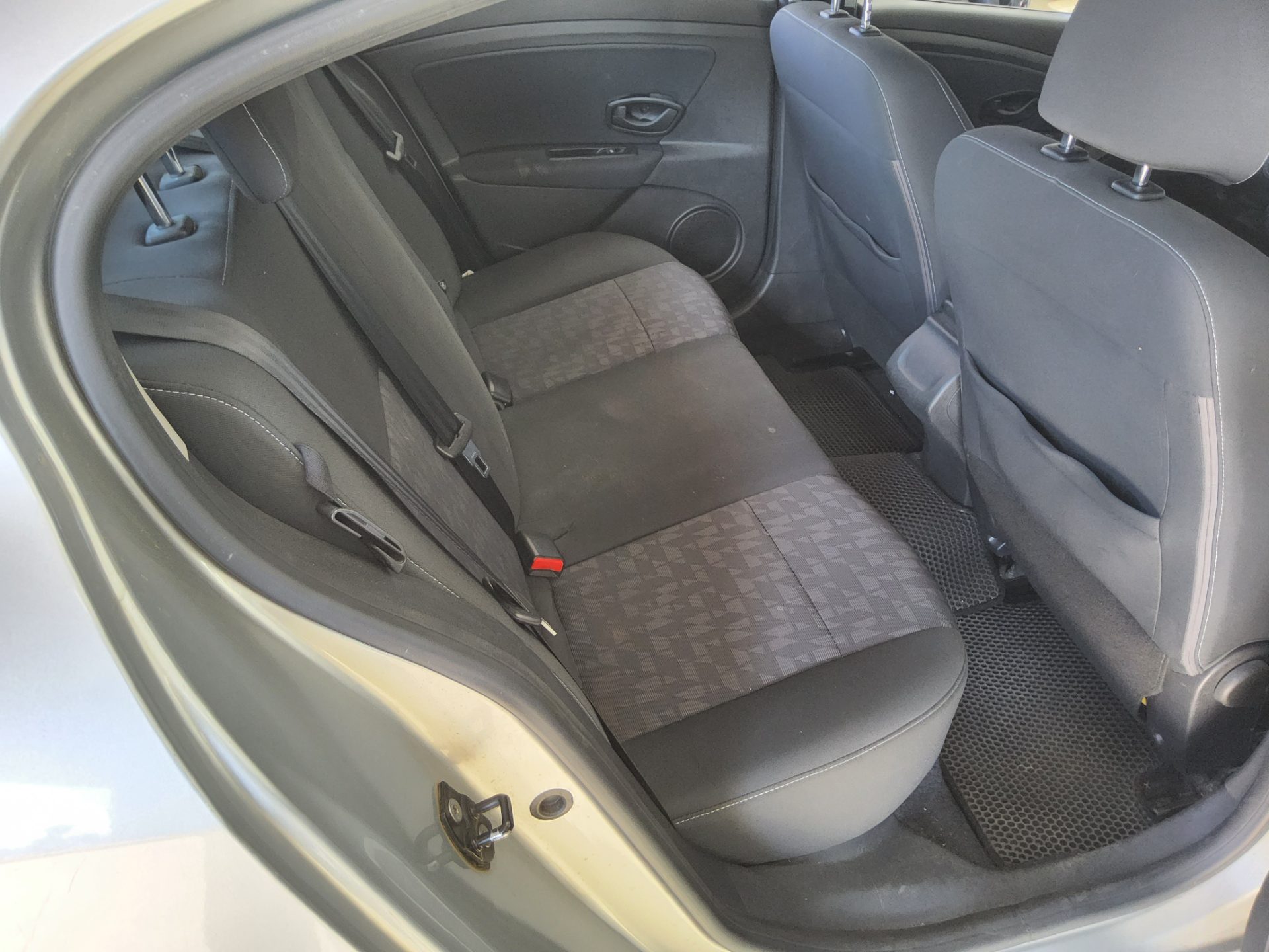 2013 - renault sm3