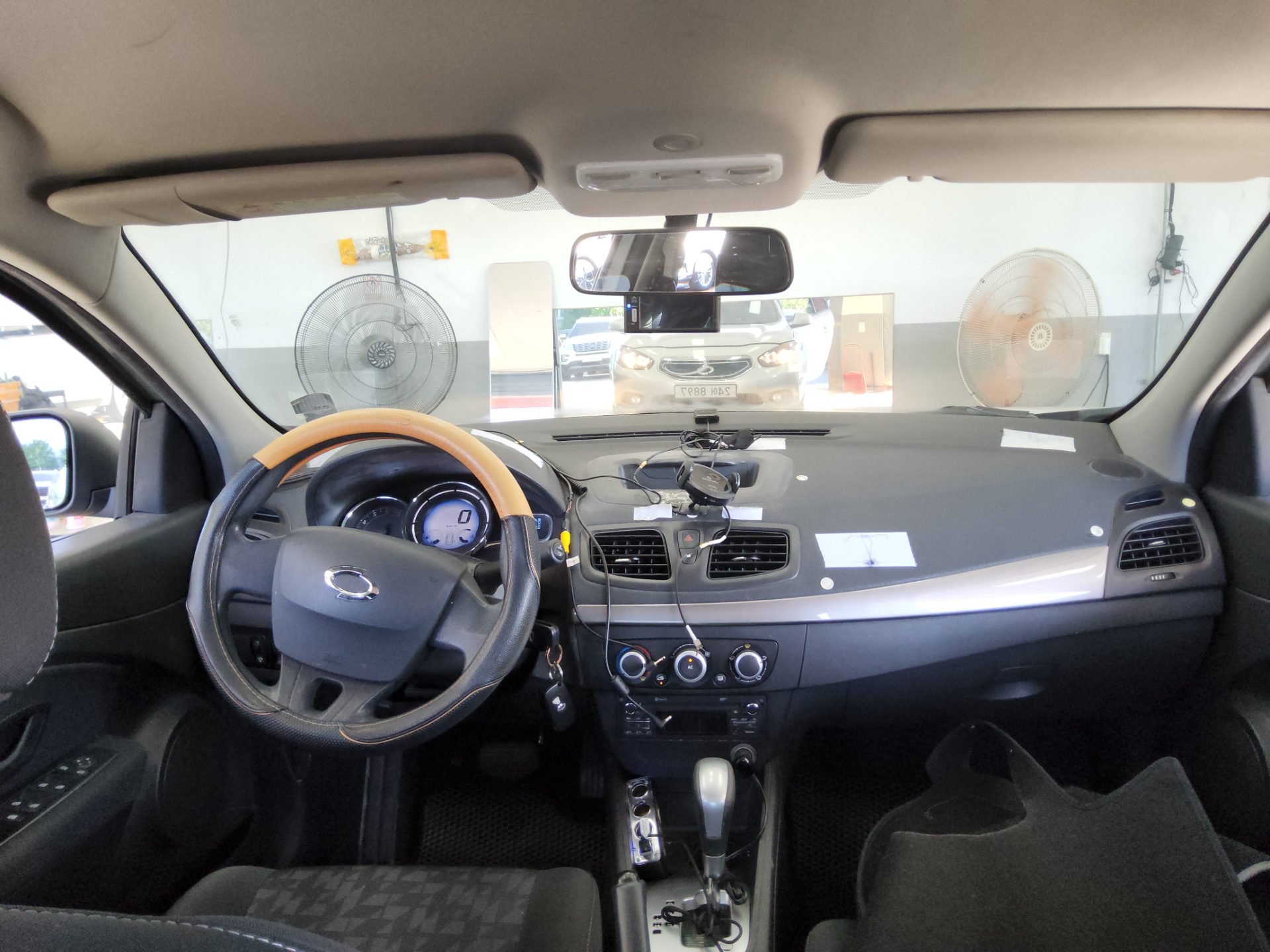 2013 - renault sm3
