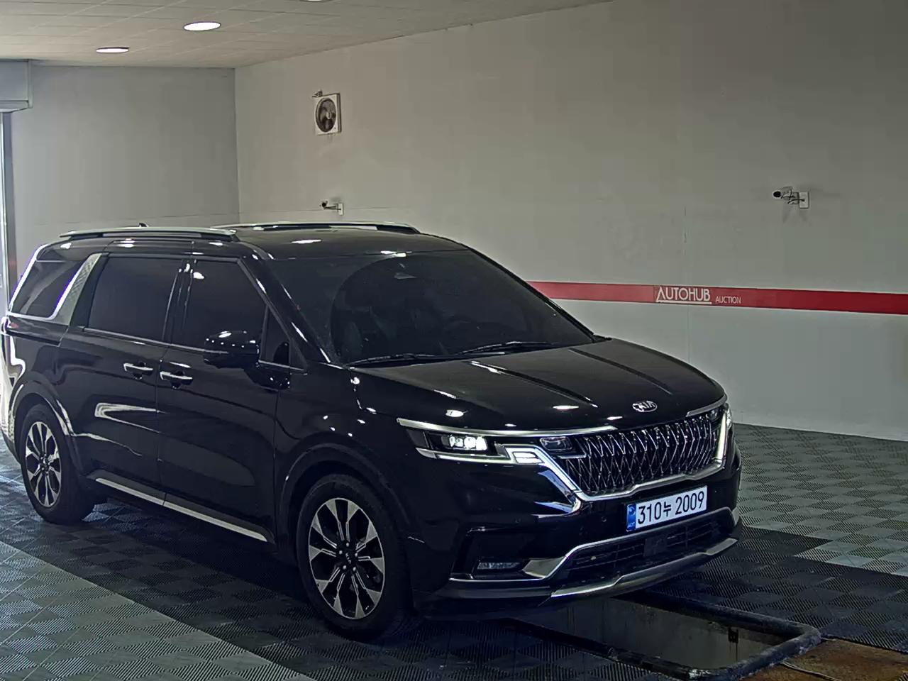 2021 - kia carnival