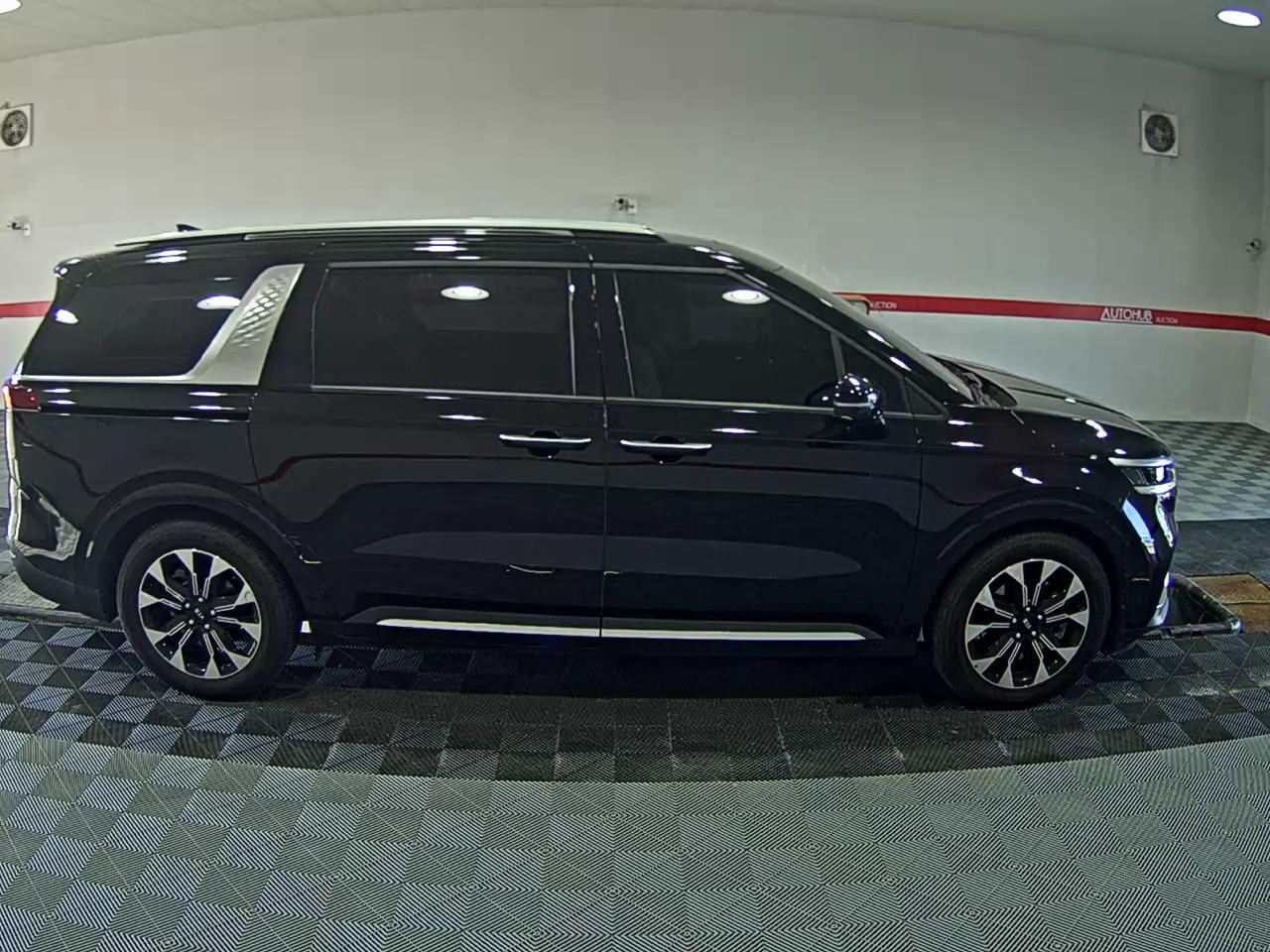 2021 - kia carnival