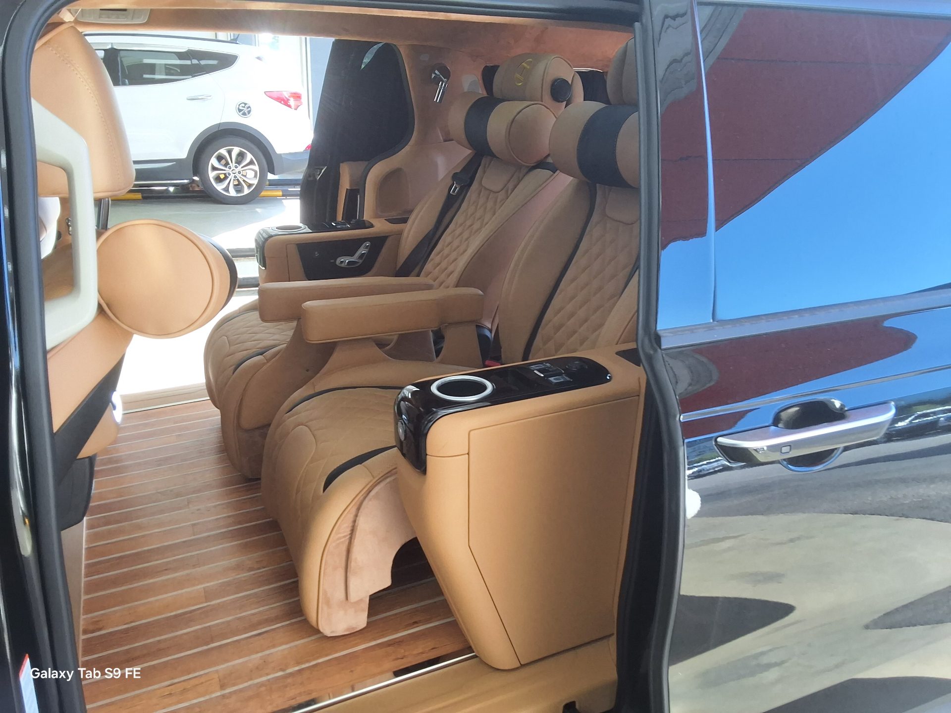 2023 - kia carnival