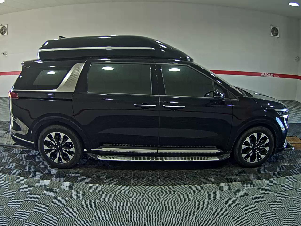 2023 - kia carnival