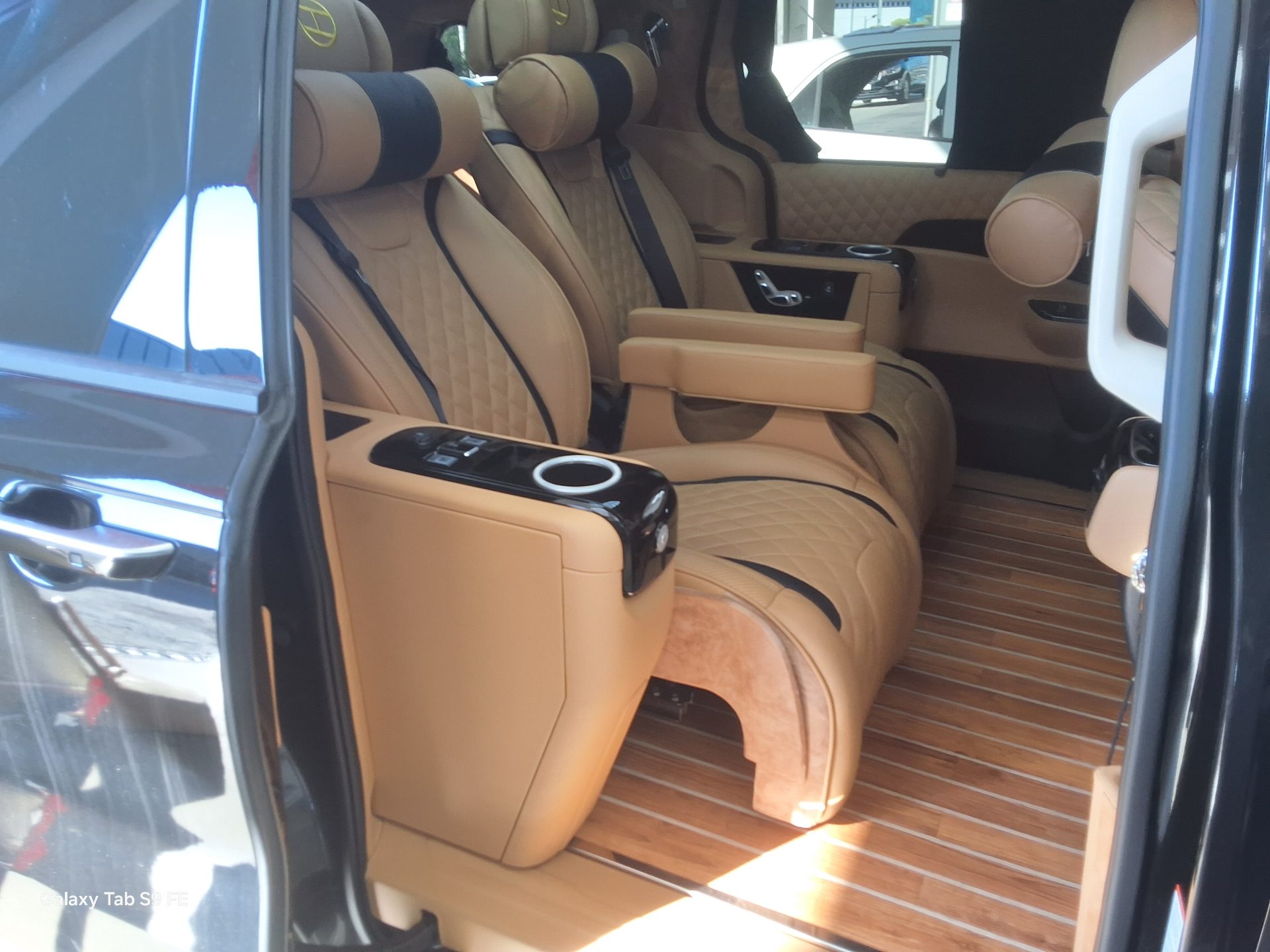 2023 - kia carnival