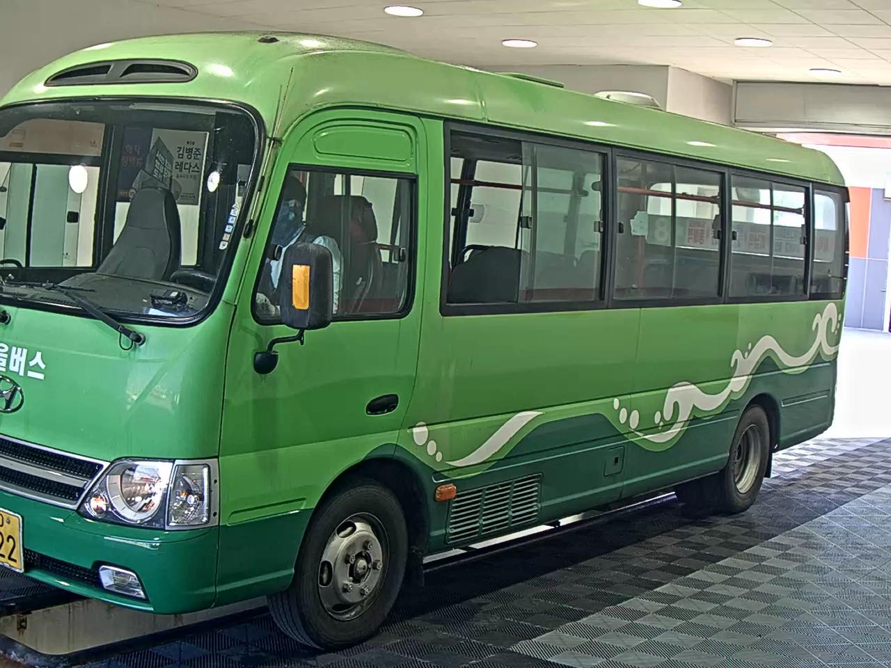 HYUNDAI COUNTY BODY VILLAGE BUS