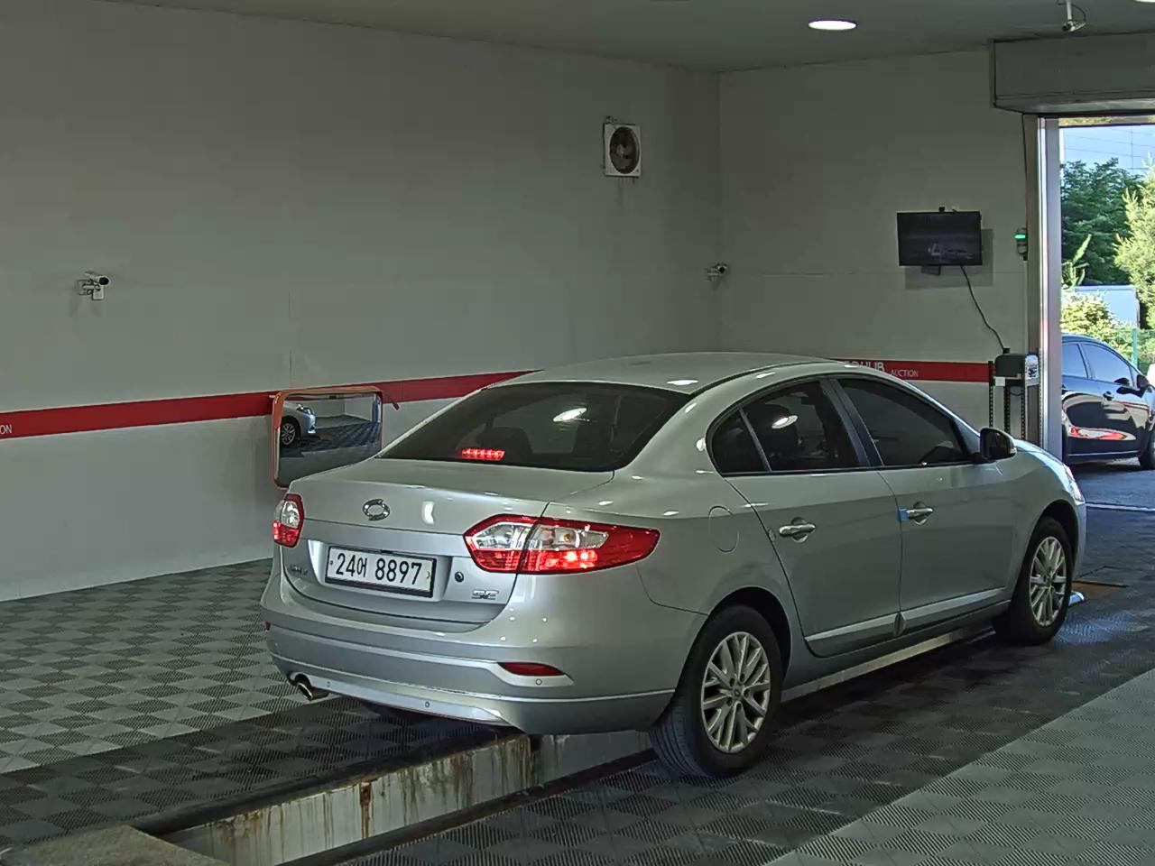 2013 - renault sm3