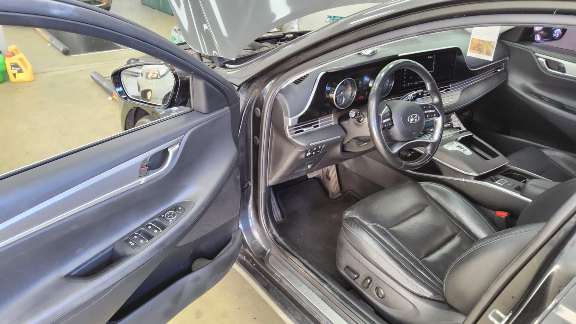 2020 - hyundai grandeur