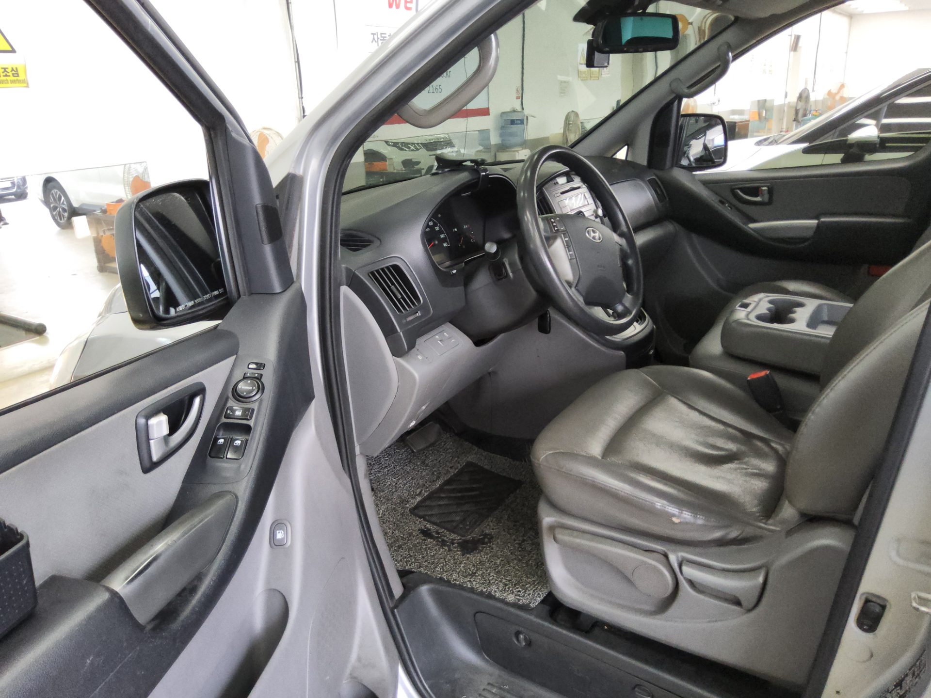 2014 - hyundai grand starex