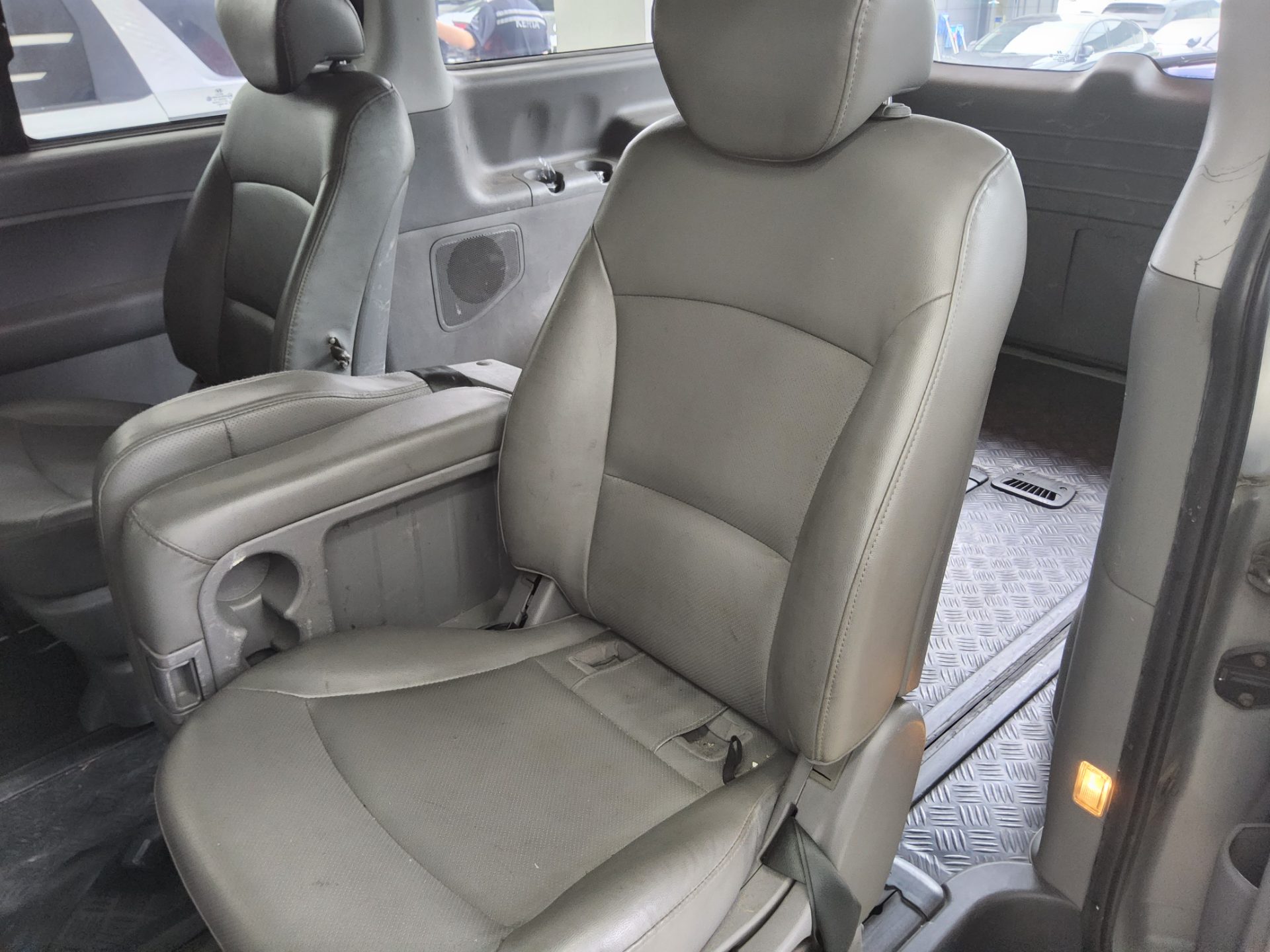 2014 - hyundai grand starex