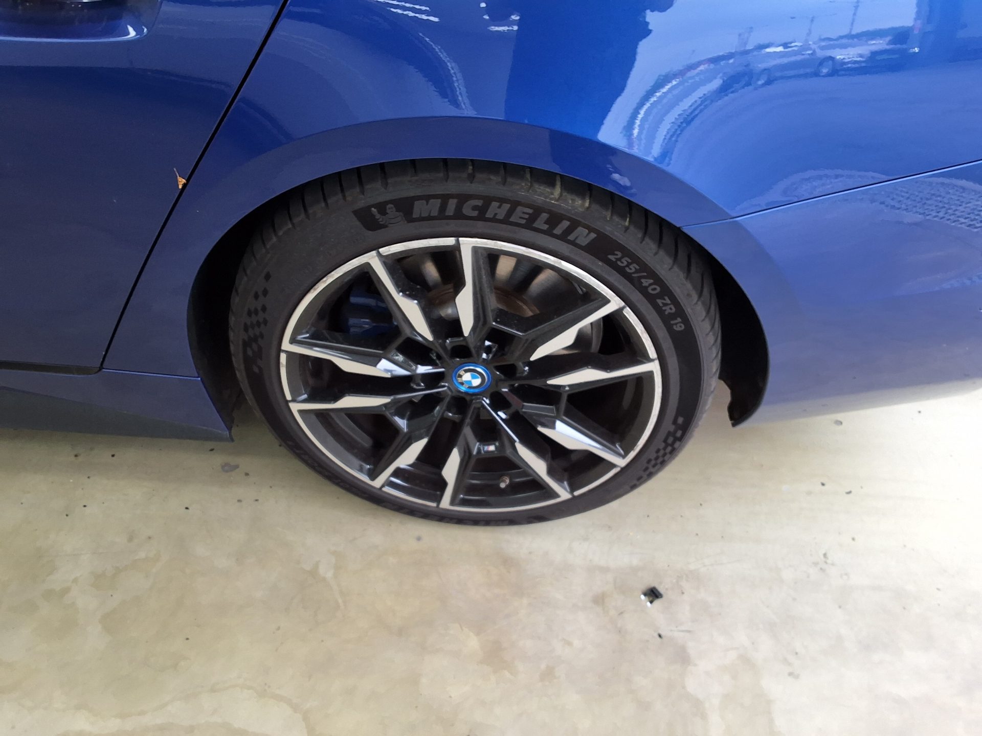 2022 - bmw i4 m50