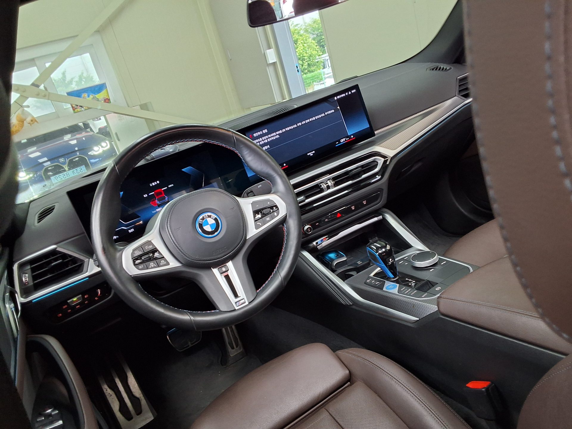 2022 - bmw i4 m50
