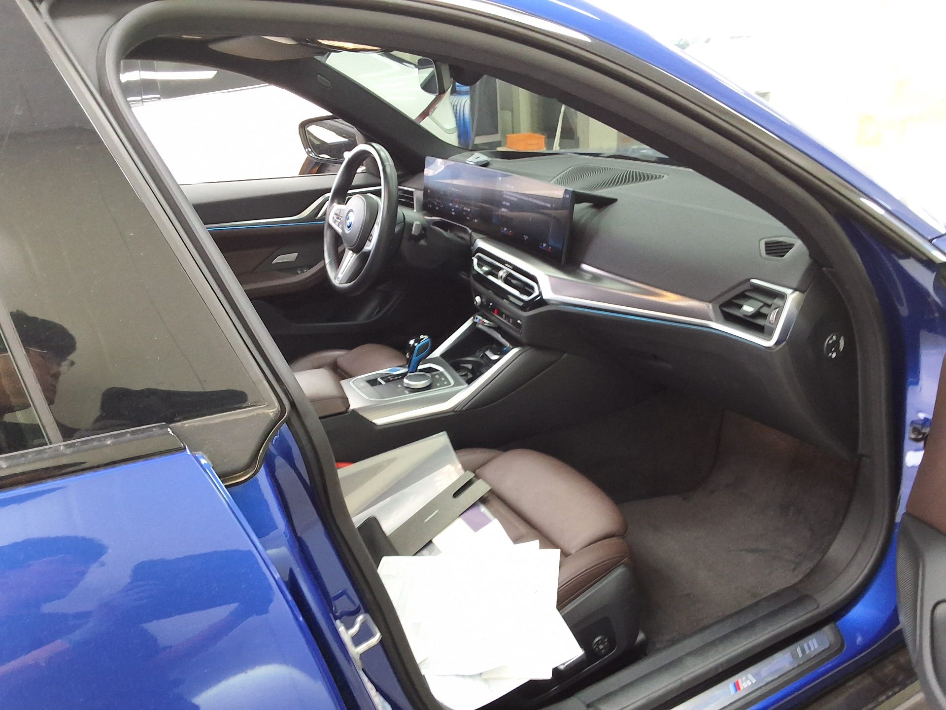 2022 - bmw i4 m50